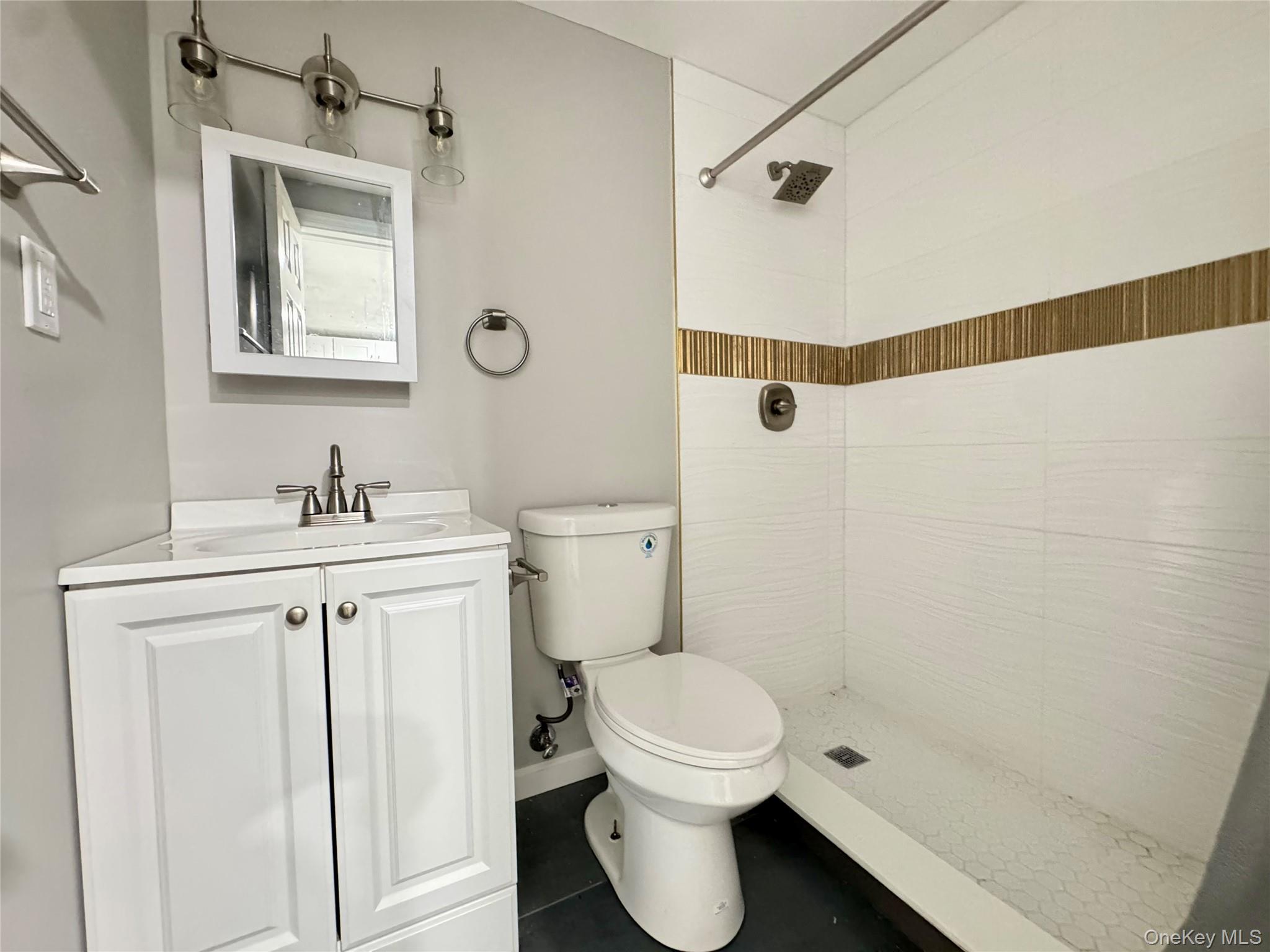 33 Princeton Street, Bay Shore, NY 11706