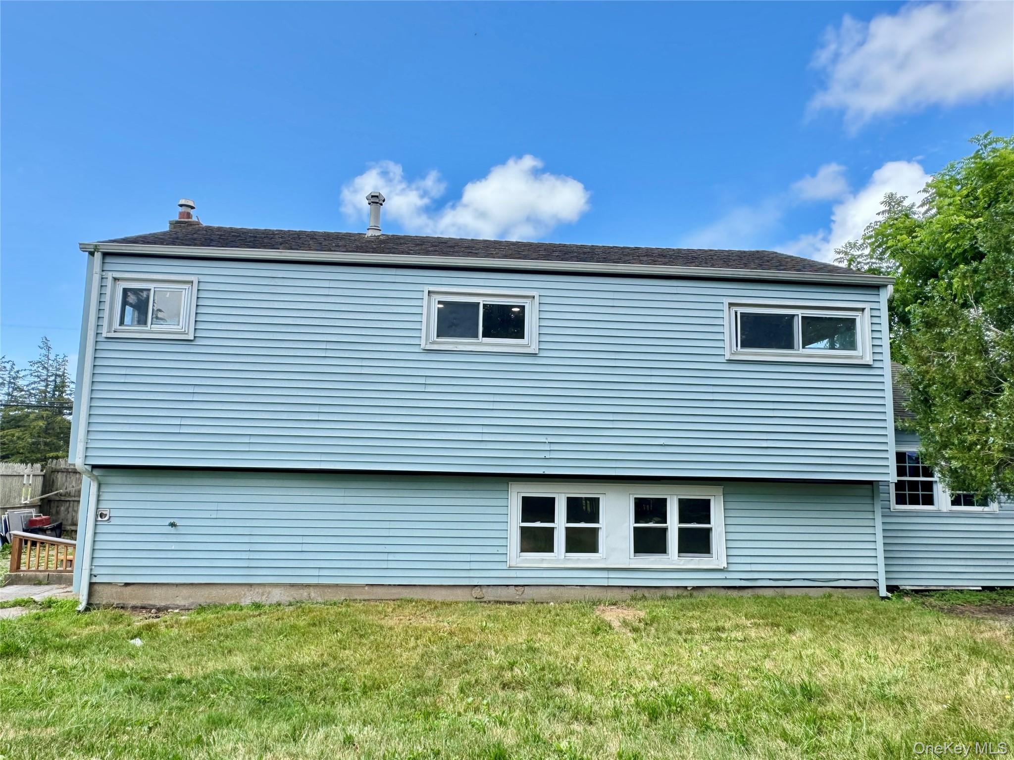 33 Princeton Street, Bay Shore, NY 11706