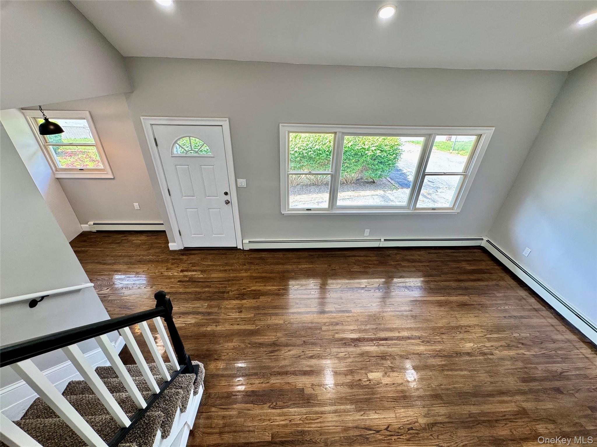 33 Princeton Street, Bay Shore, NY 11706