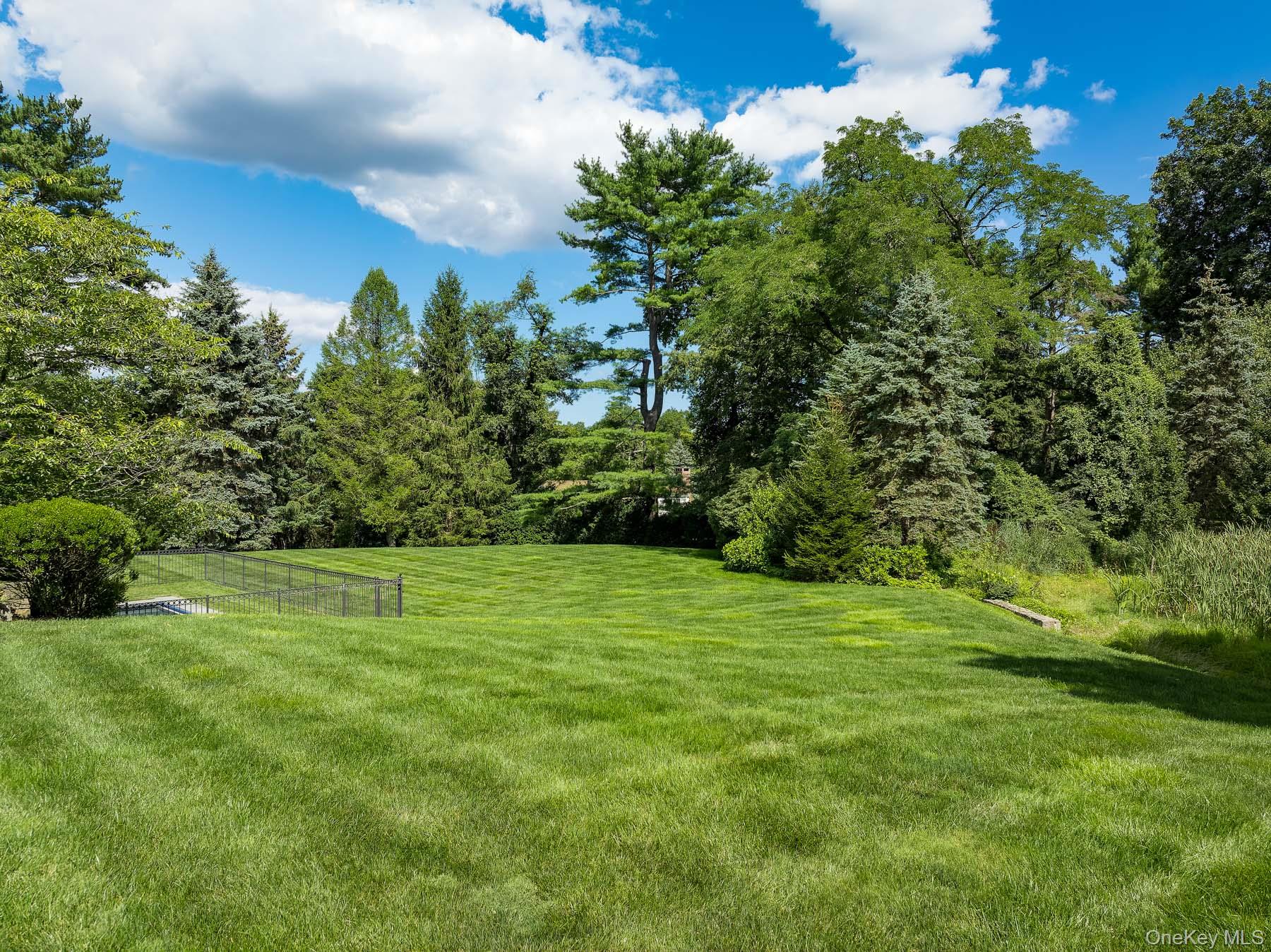 10 Copper Beech Road, Greenwich, CT 06830