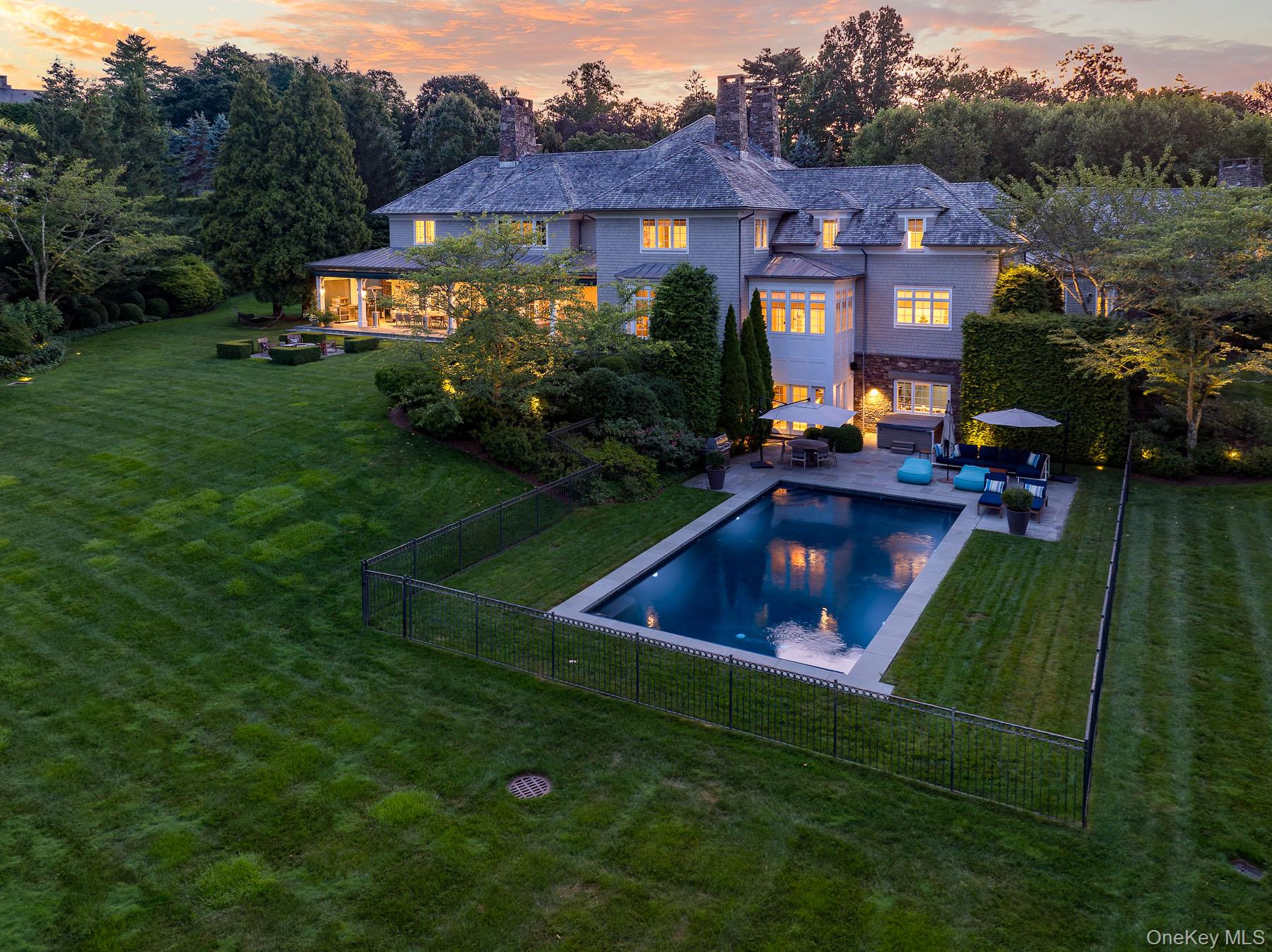 10 Copper Beech Road, Greenwich, CT 06830