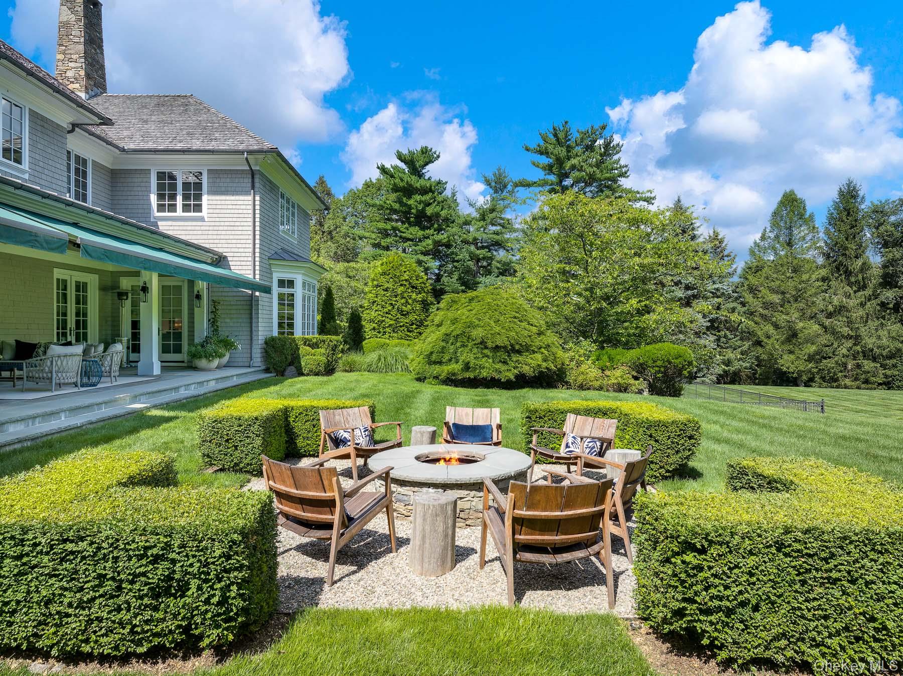 10 Copper Beech Road, Greenwich, CT 06830