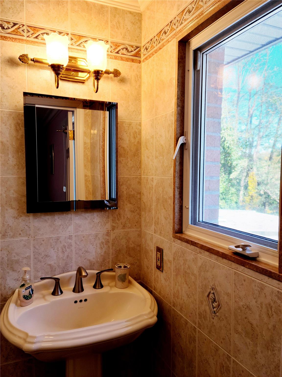 42A Kirkwood Drive, Glen Cove, NY 11542