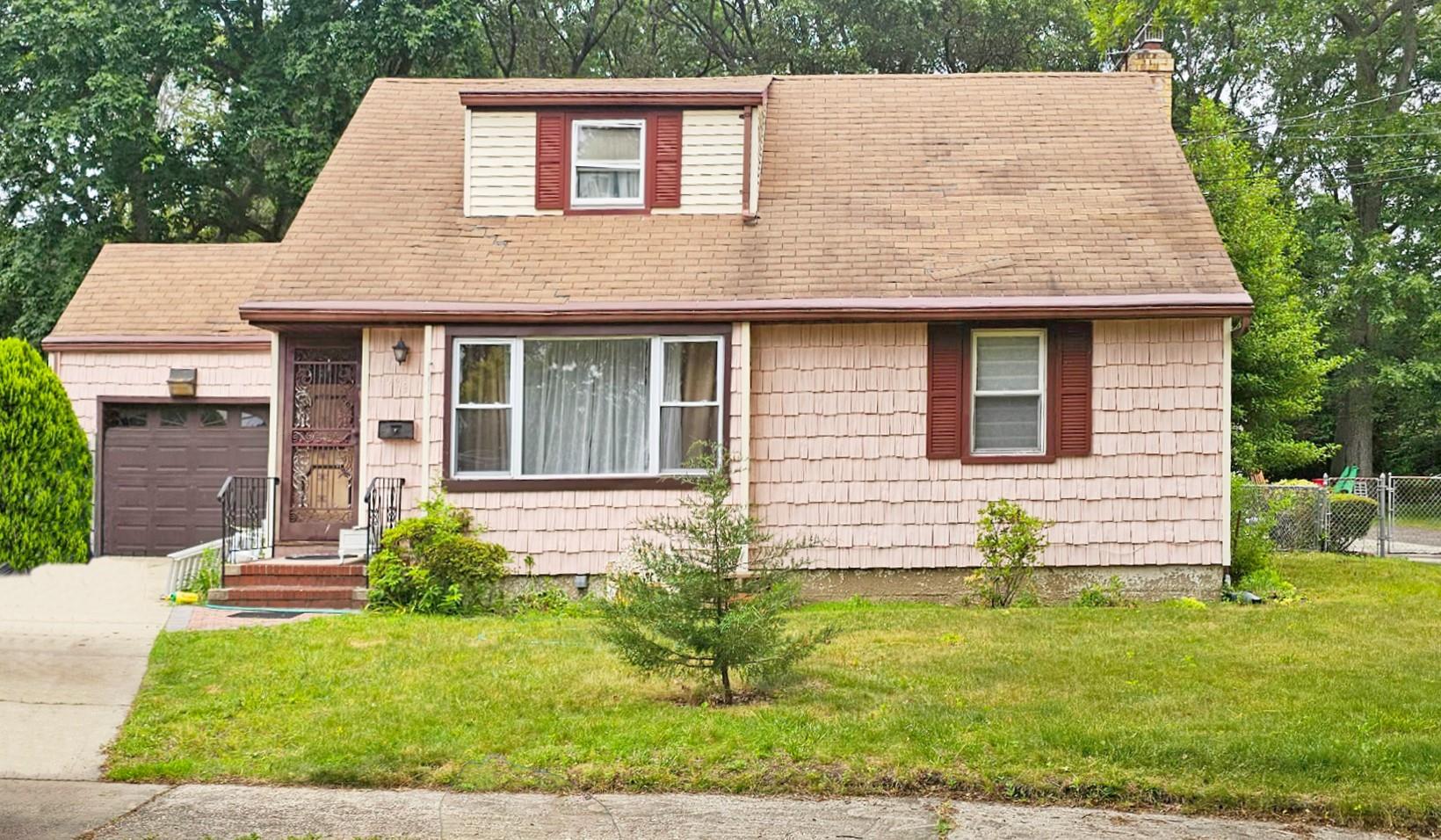 539 Mitchell Street, Uniondale, NY 11553