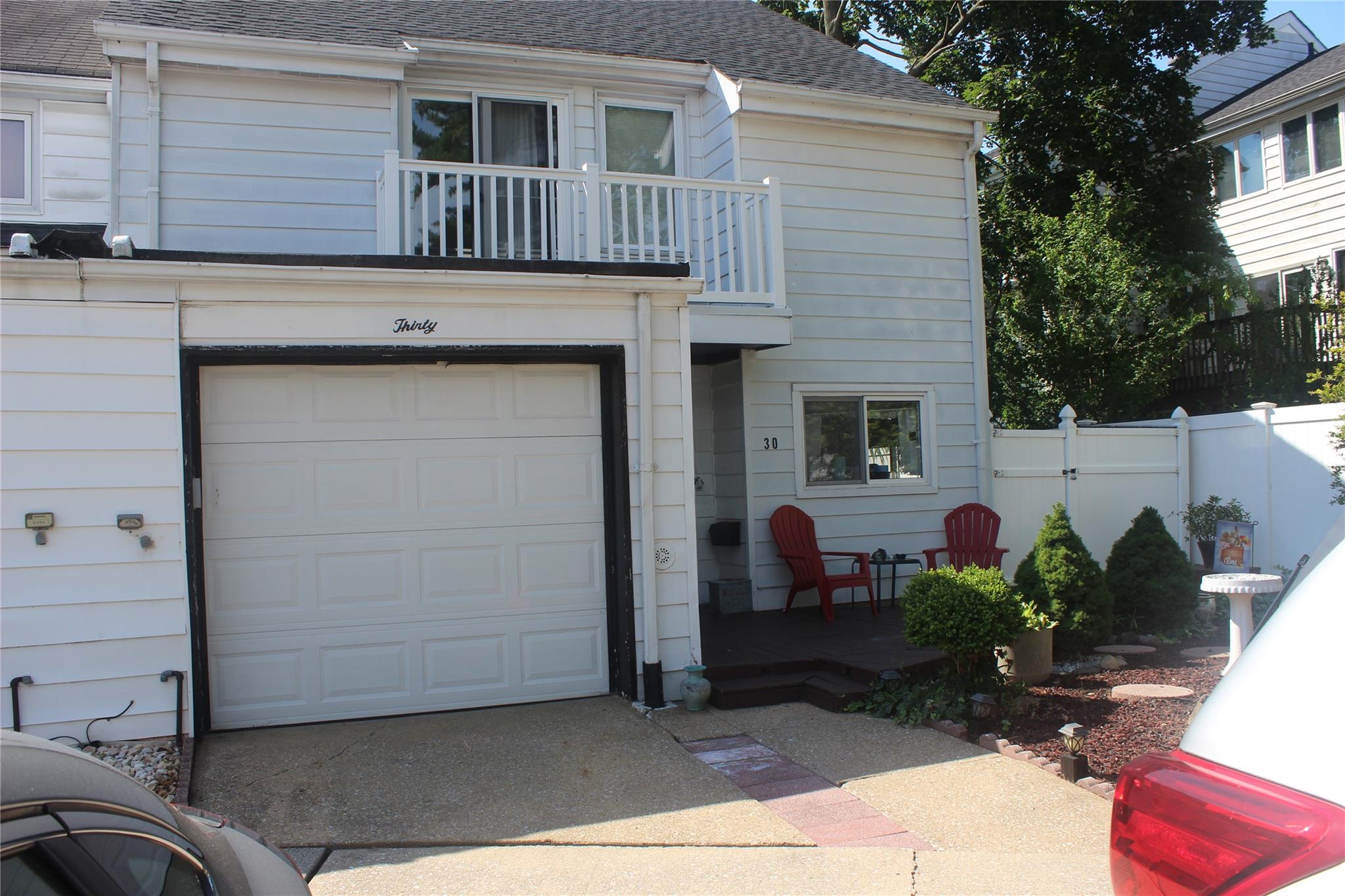 30 Chestnut Circle, Staten Island, NY 10312