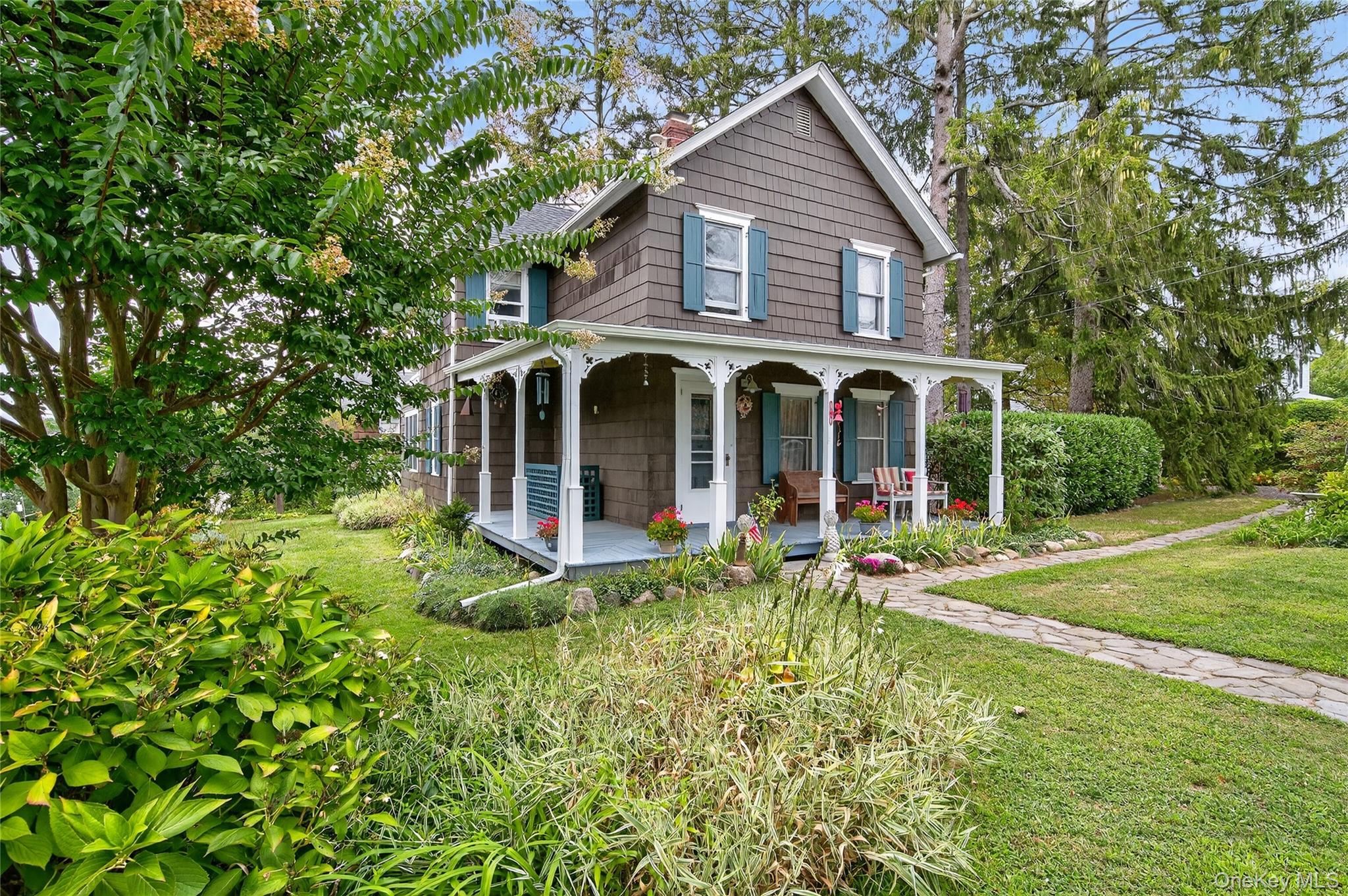 58 Grove Street, Glenwood Landing, NY 11547