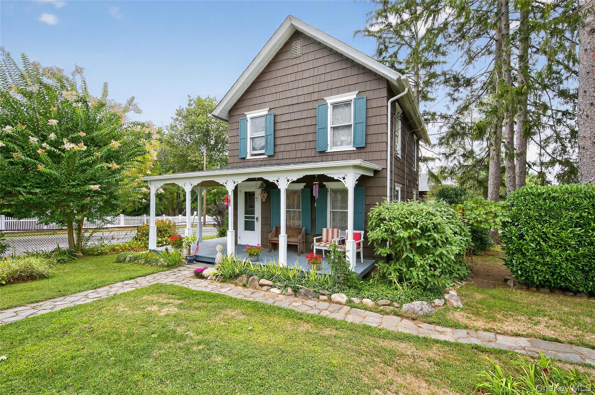 58 Grove Street, Glenwood Landing, NY 11547