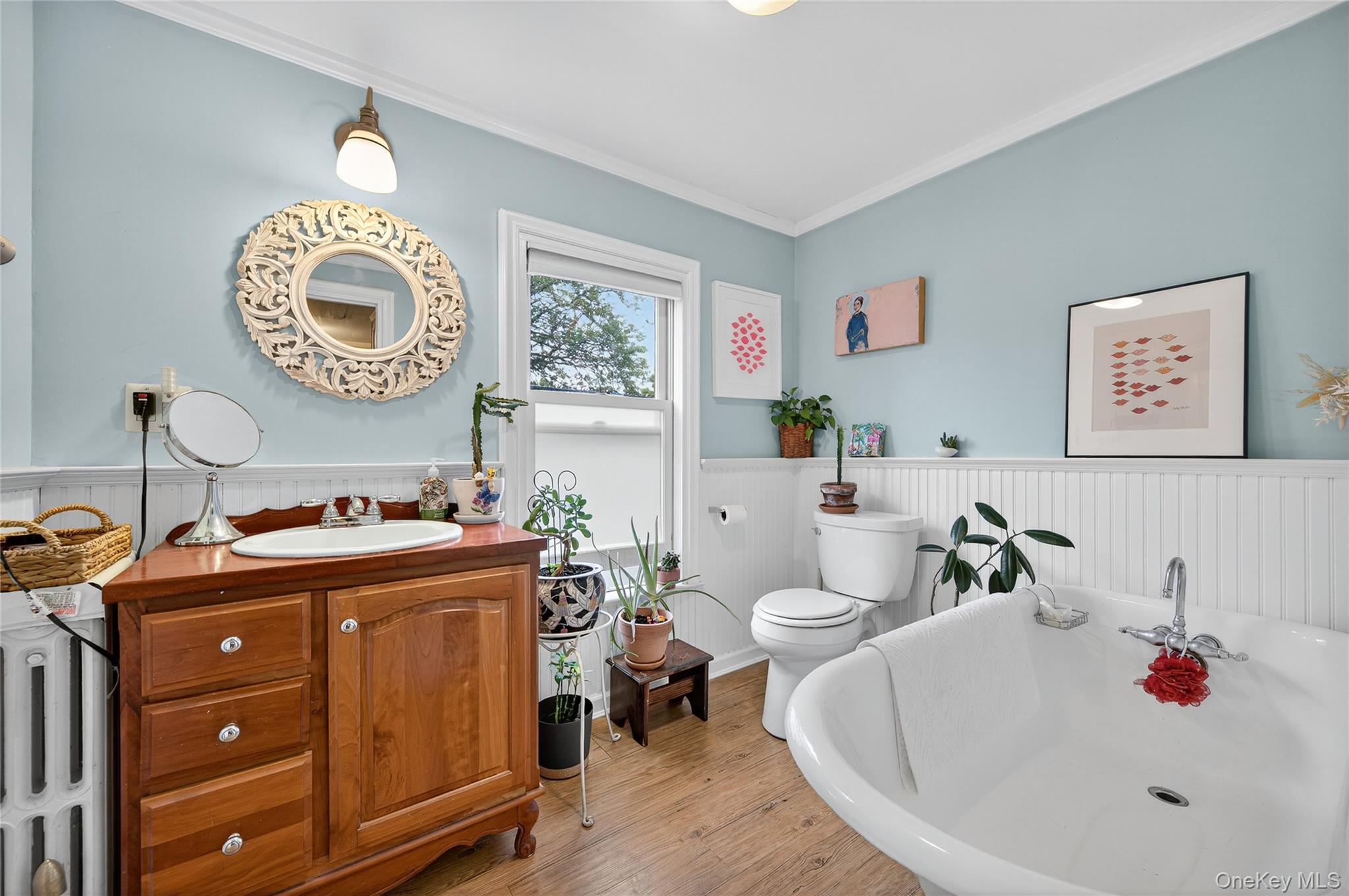 58 Grove Street, Glenwood Landing, NY 11547