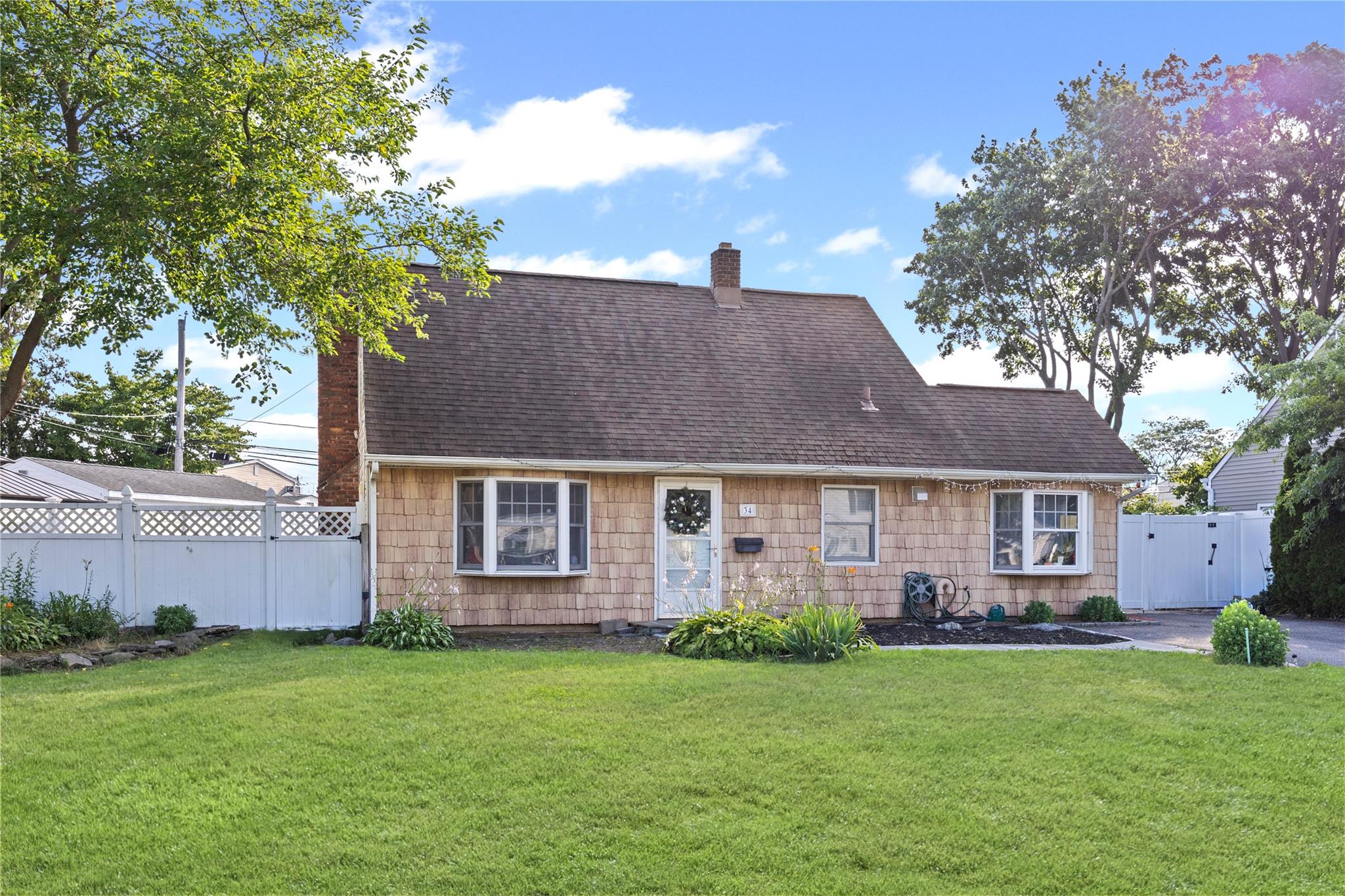 34 Mill Lane, Levittown, NY 11756