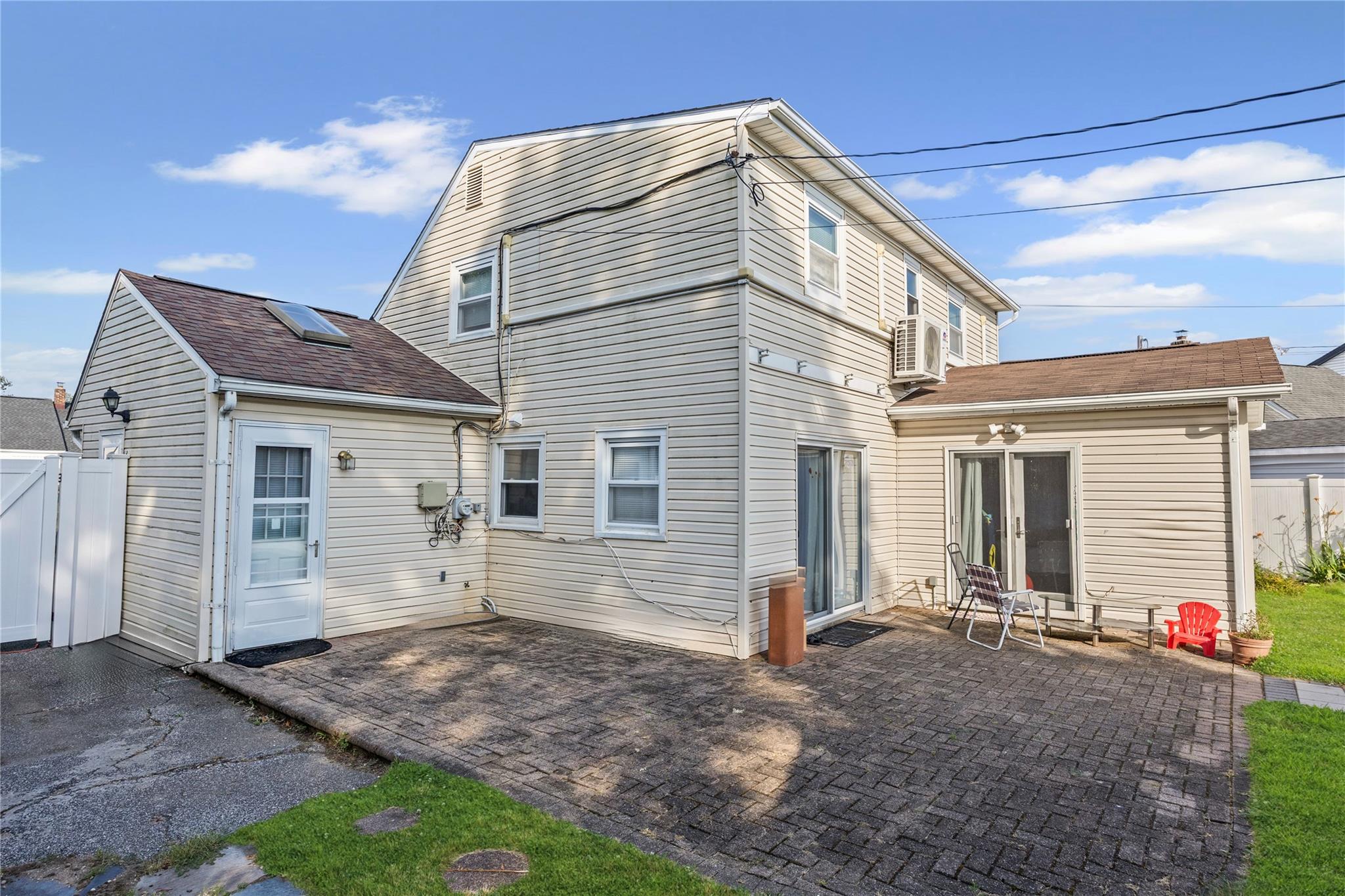 34 Mill Lane, Levittown, NY 11756