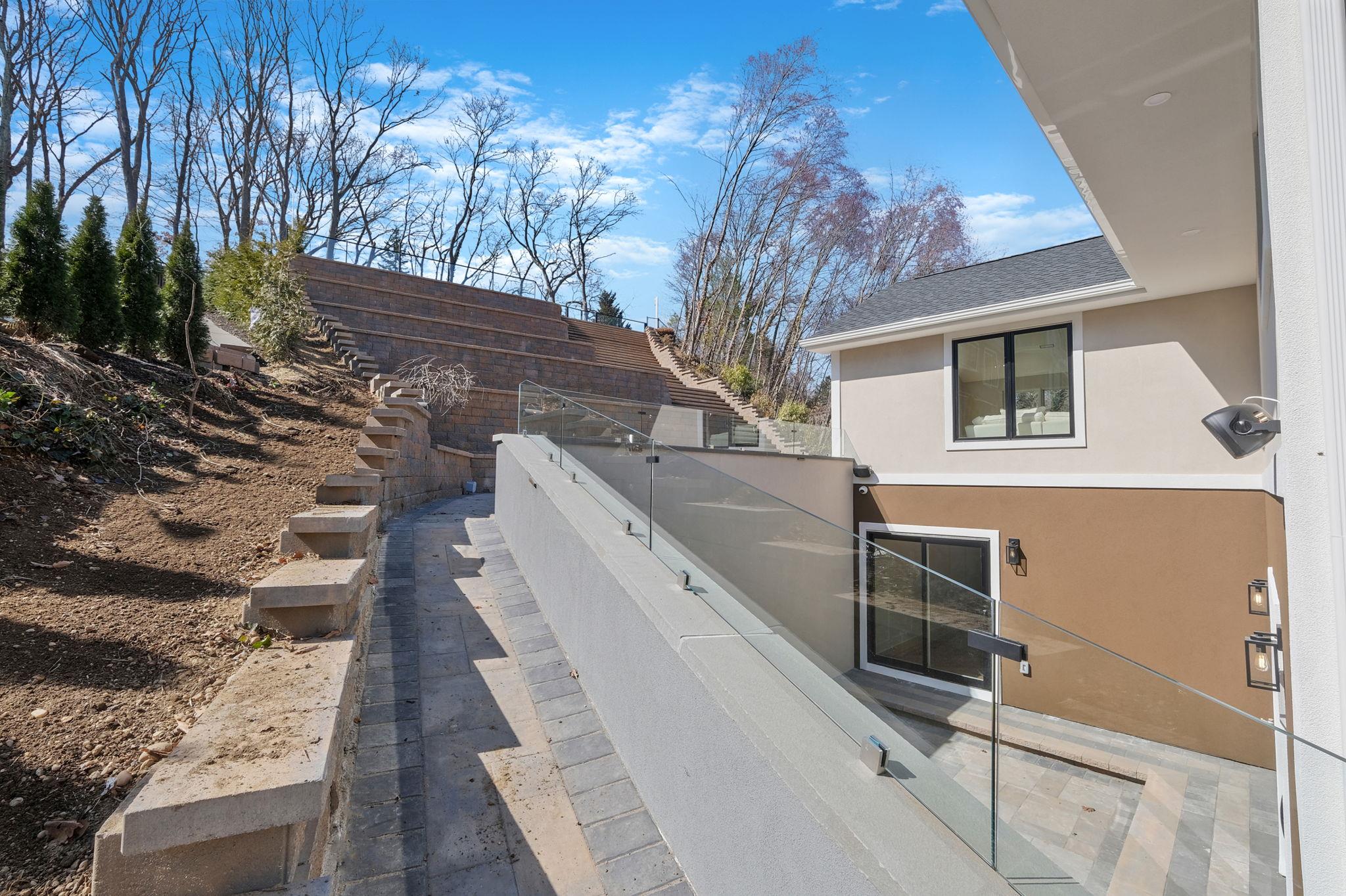 150 Sugar Toms Lane, East Norwich, NY 11732