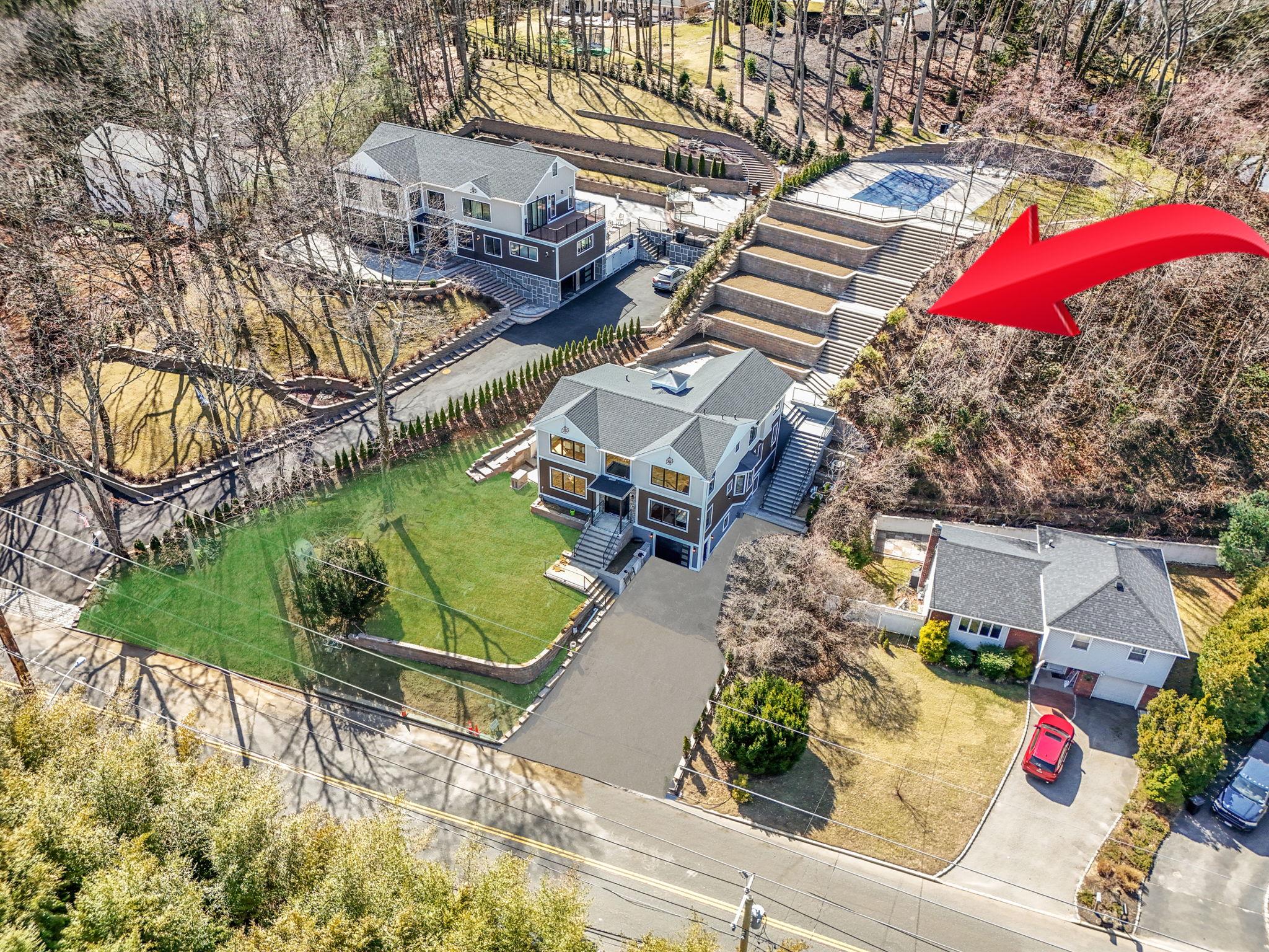 150 Sugar Toms Lane, East Norwich, NY 11732