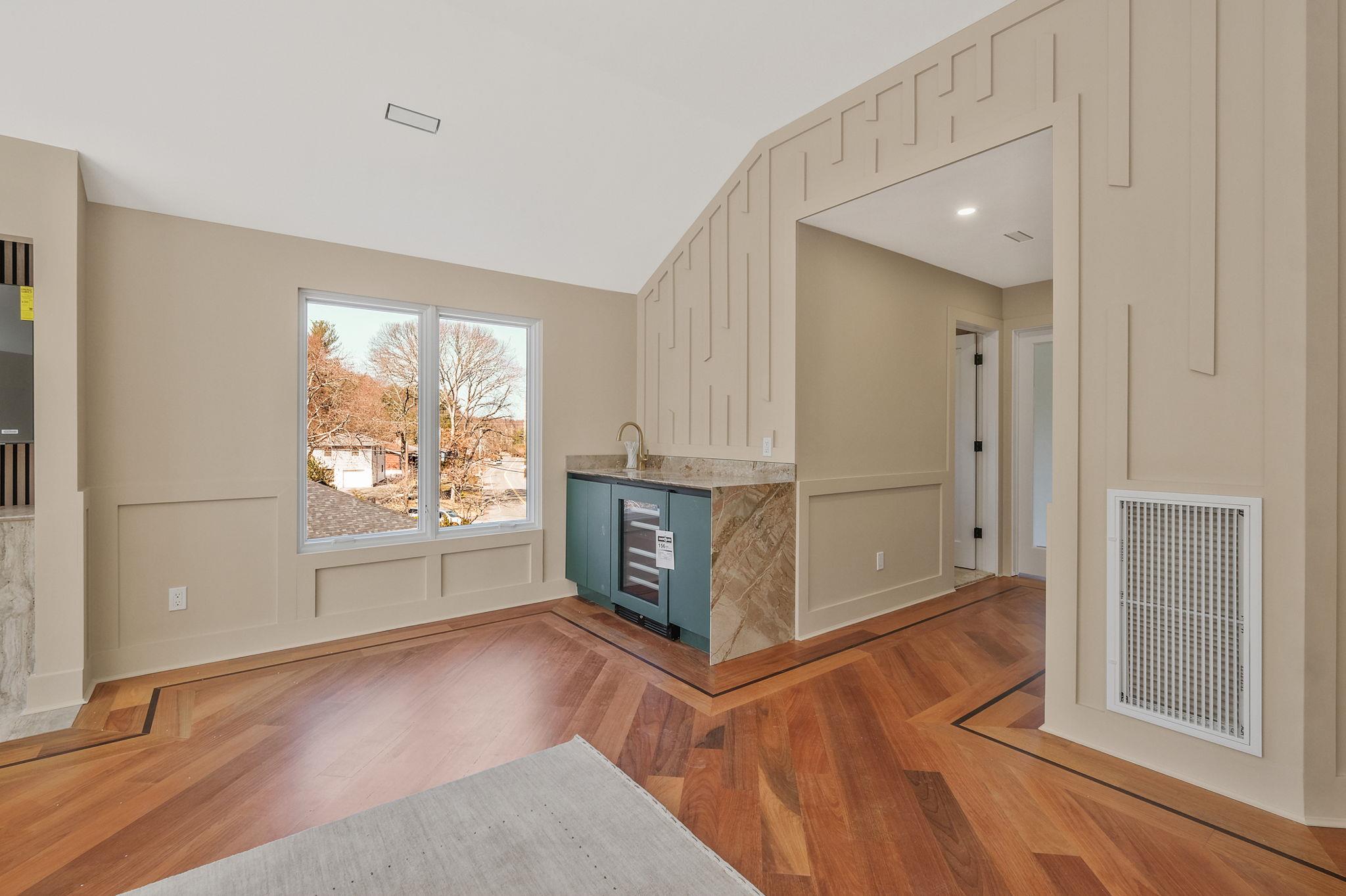 150 Sugar Toms Lane, East Norwich, NY 11732