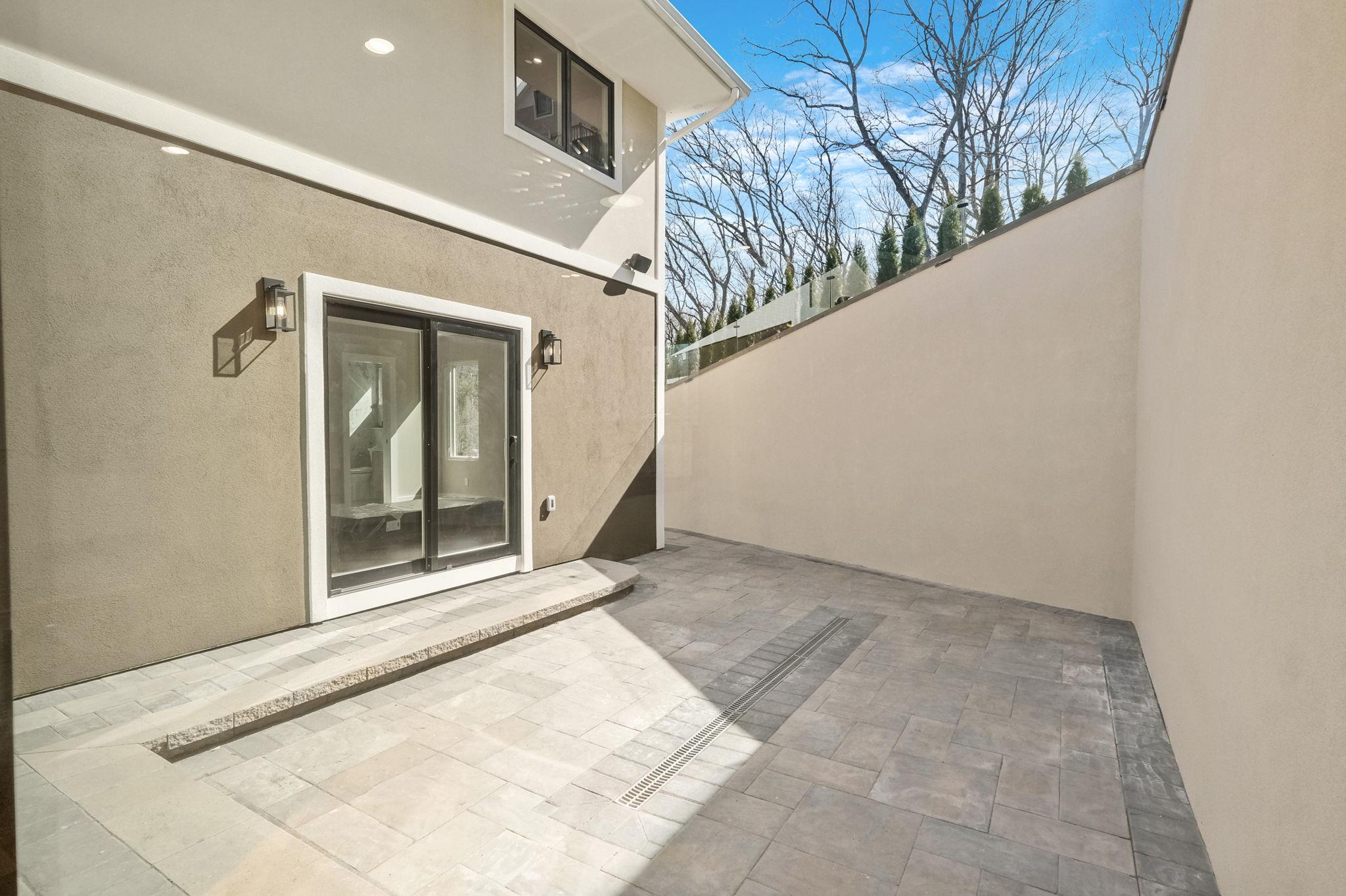 150 Sugar Toms Lane, East Norwich, NY 11732