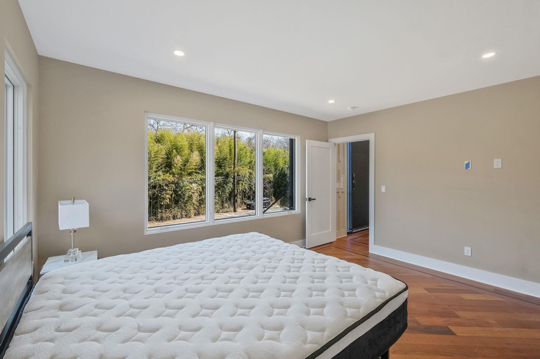 150 Sugar Toms Lane, East Norwich, NY 11732