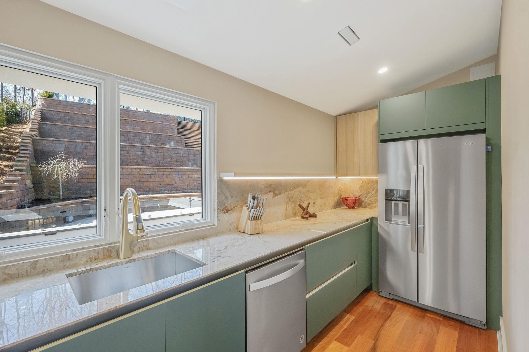 150 Sugar Toms Lane, East Norwich, NY 11732