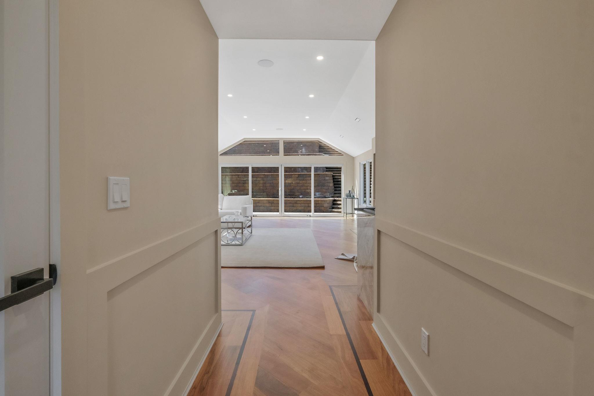 150 Sugar Toms Lane, East Norwich, NY 11732