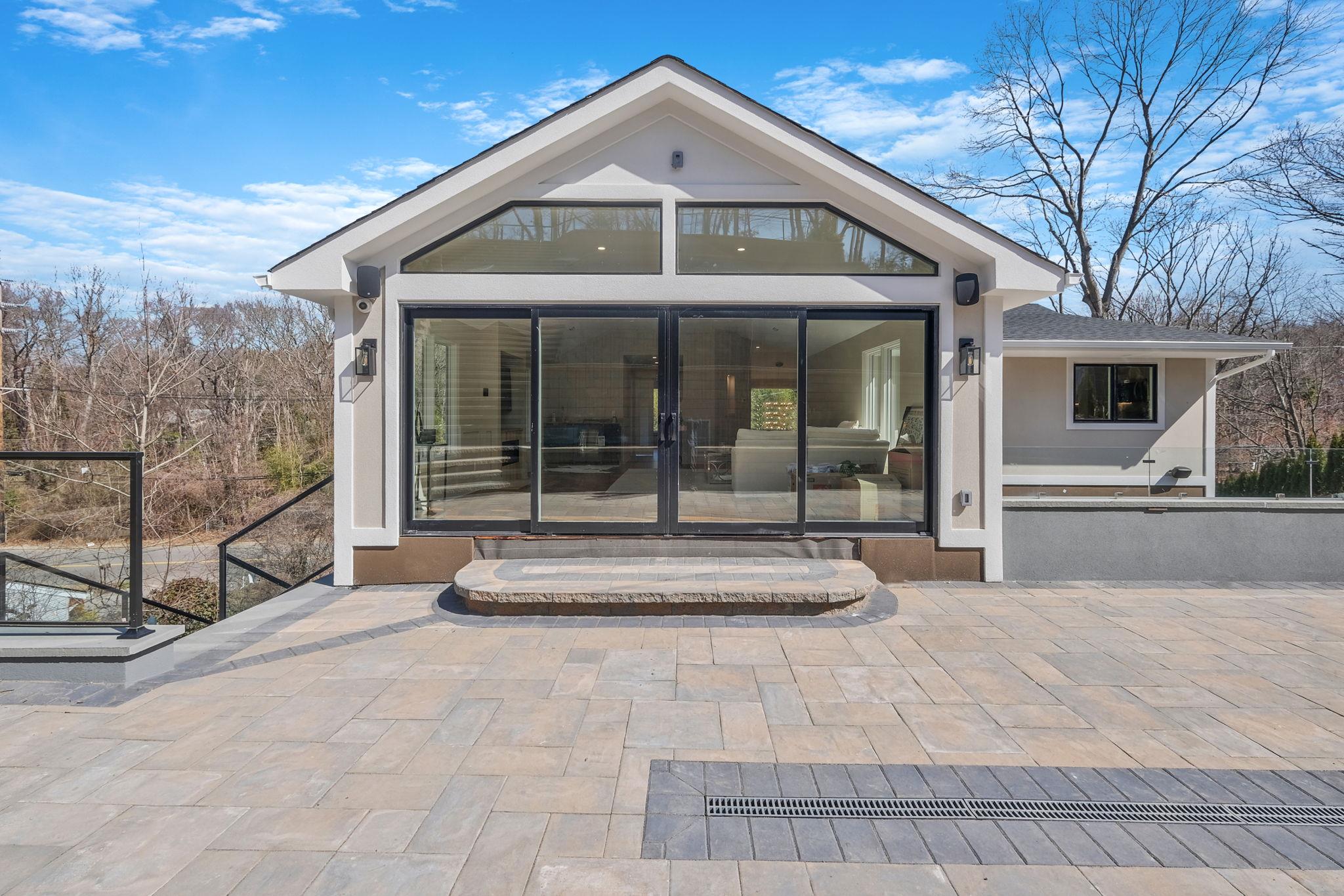 150 Sugar Toms Lane, East Norwich, NY 11732