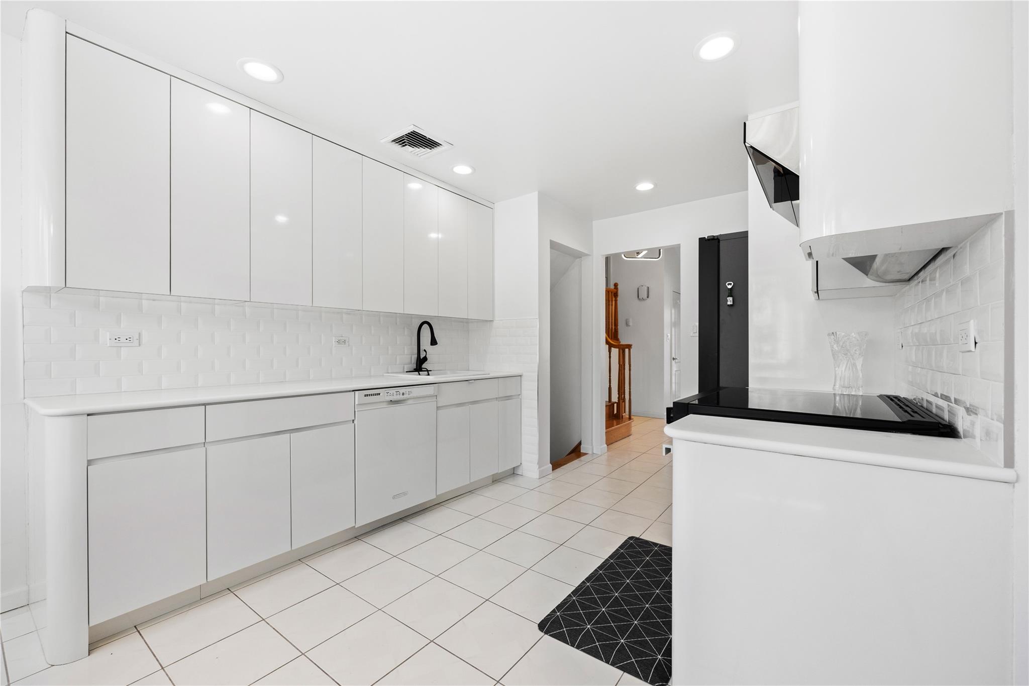 46 Norman Lane, Levittown, NY 11756