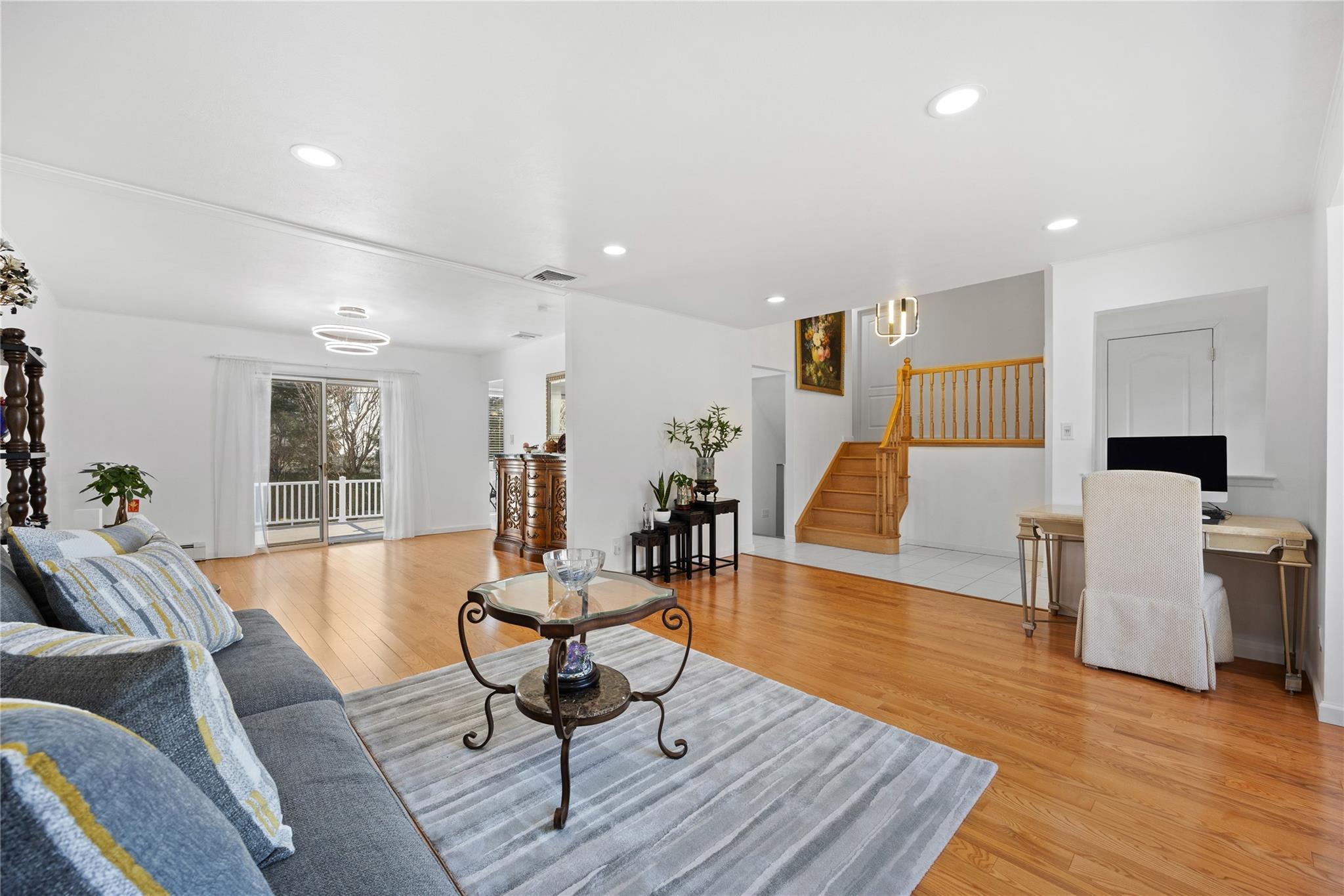 46 Norman Lane, Levittown, NY 11756