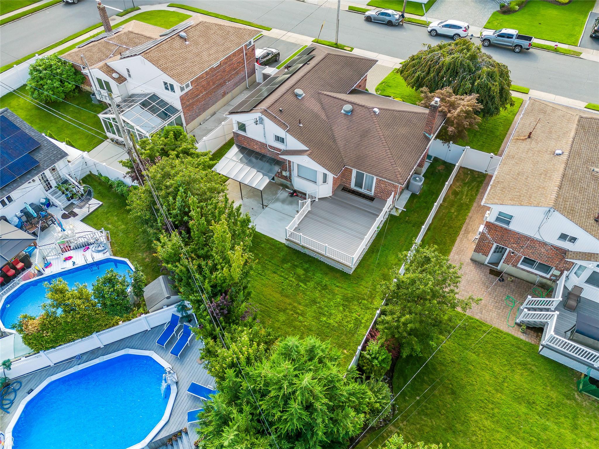 46 Norman Lane, Levittown, NY 11756