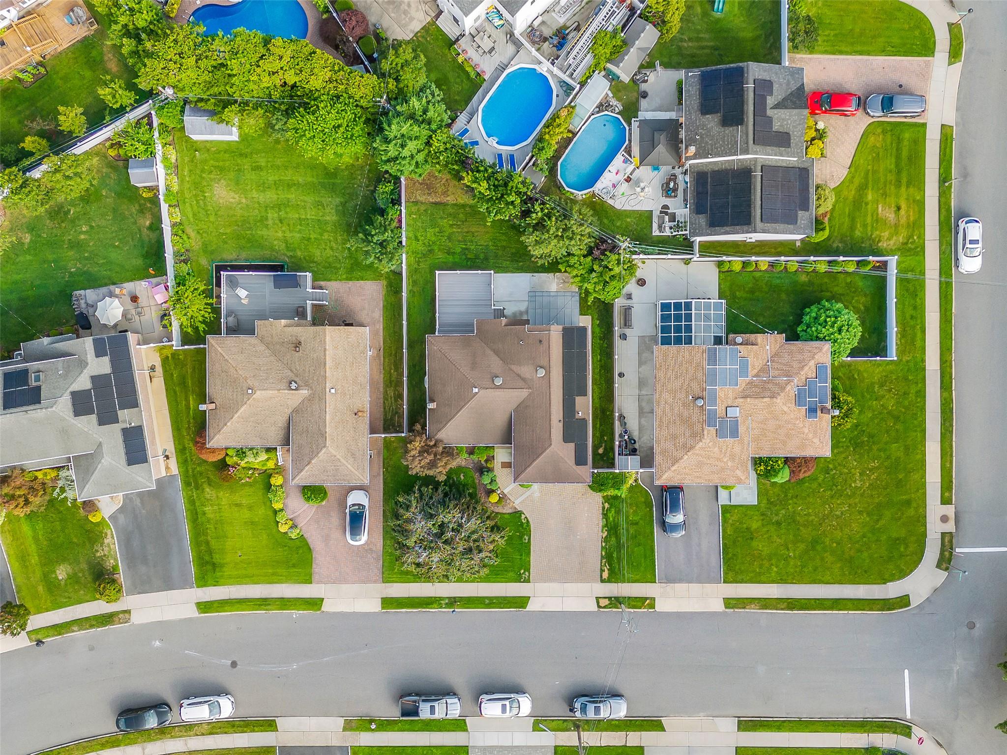 46 Norman Lane, Levittown, NY 11756