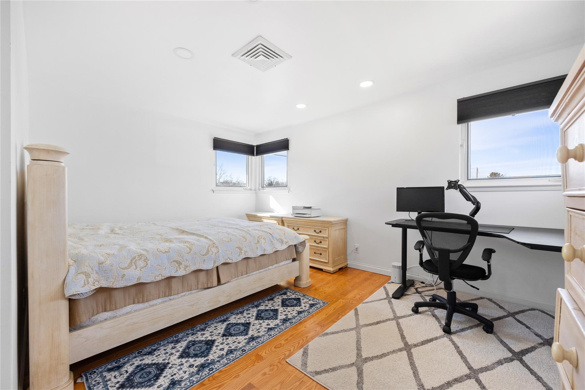 46 Norman Lane, Levittown, NY 11756