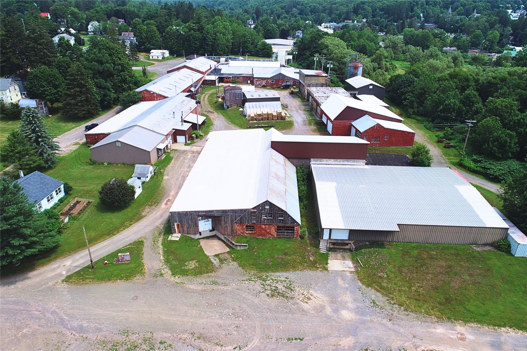 15 W End Avenue, Stamford, NY 12167