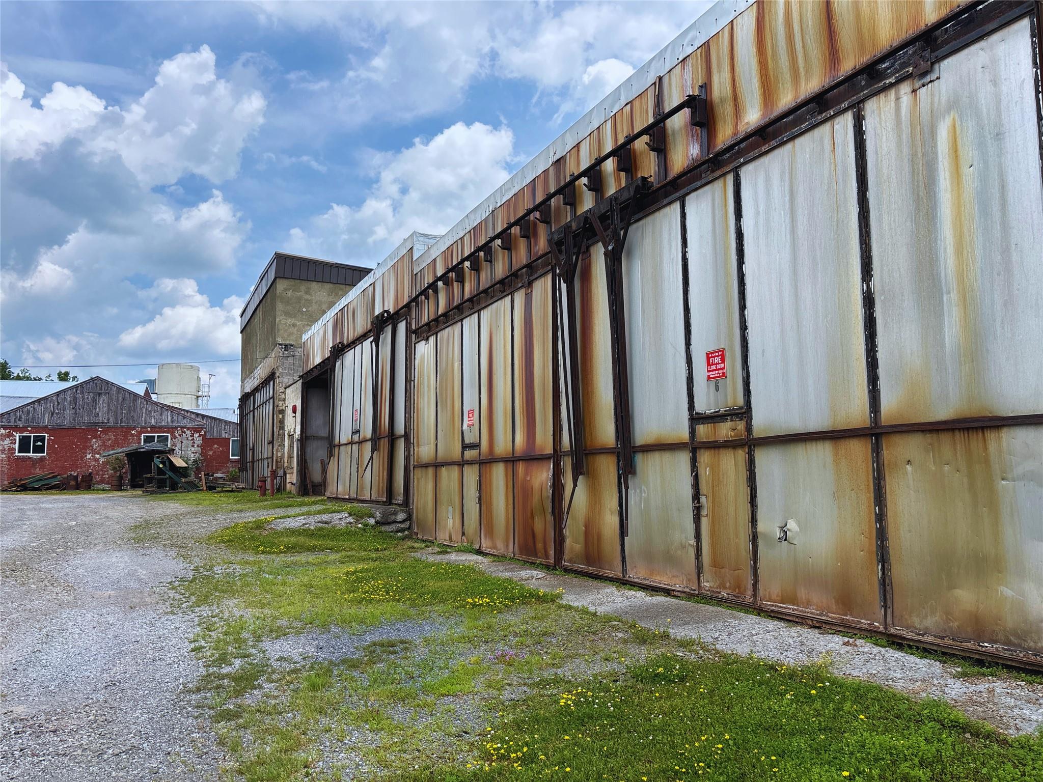 15 W End Avenue, Stamford, NY 12167