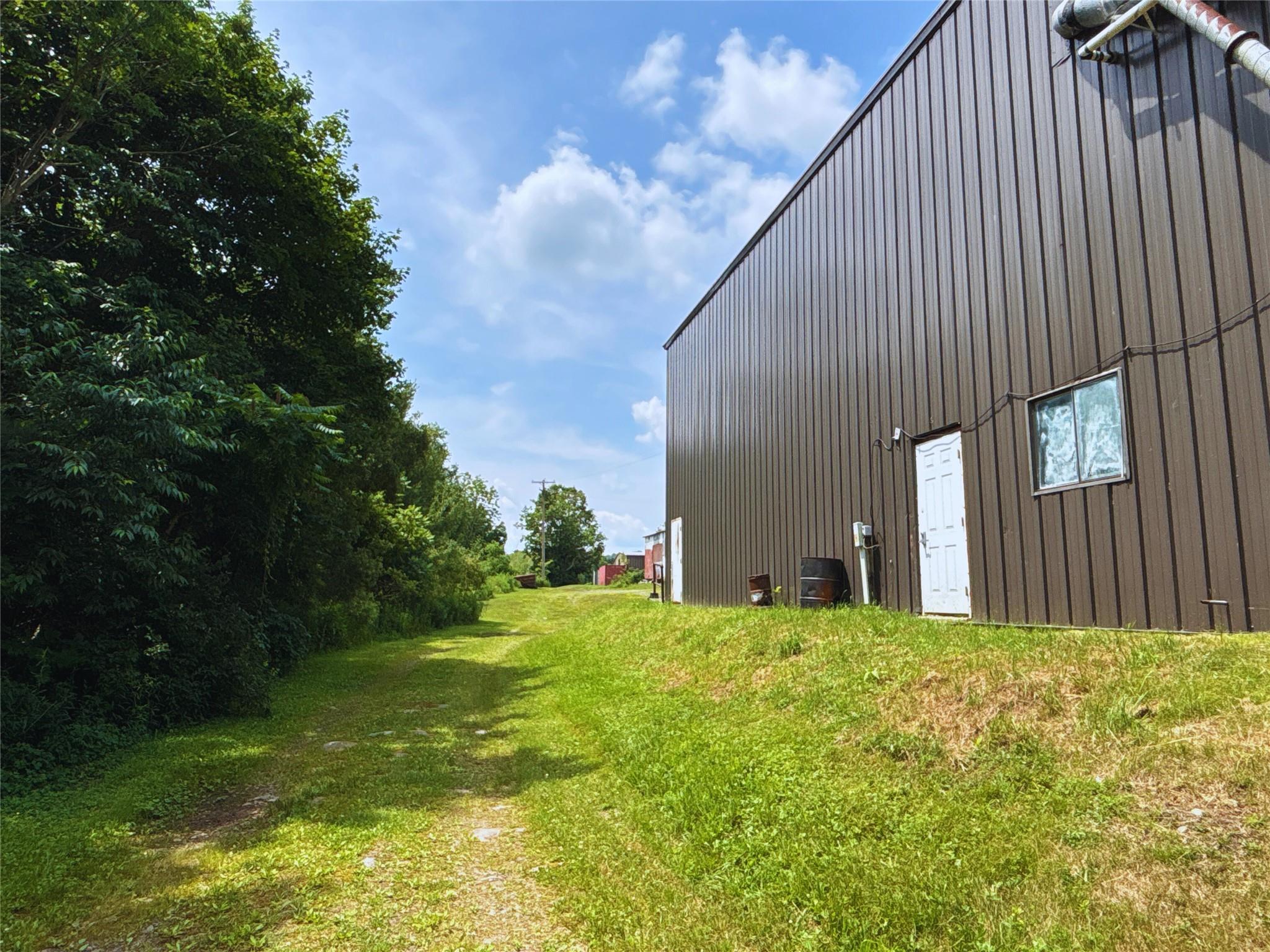 15 W End Avenue, Stamford, NY 12167