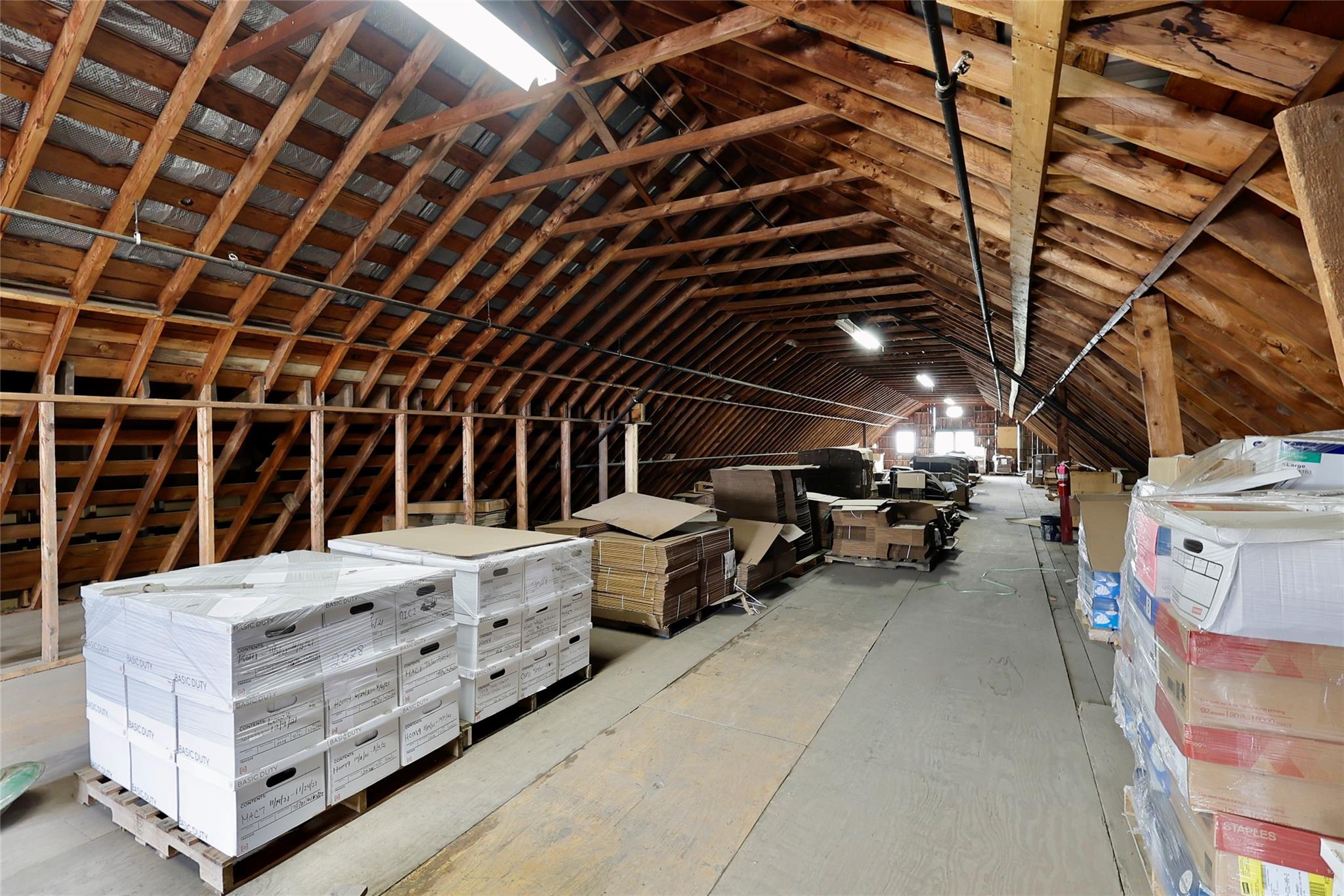 15 W End Avenue, Stamford, NY 12167