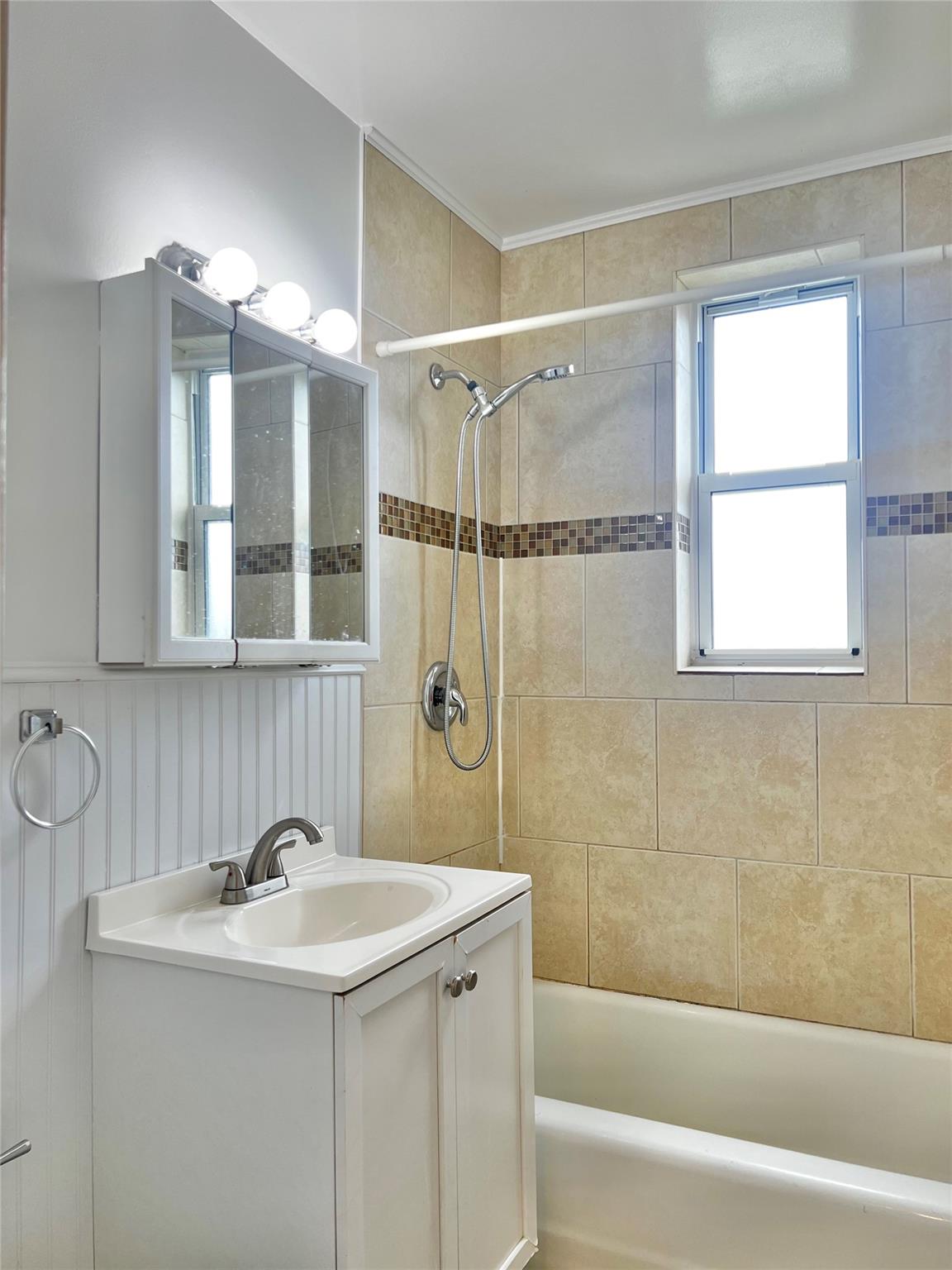 210-50 41st Avenue # 6B, Bayside, NY 11361