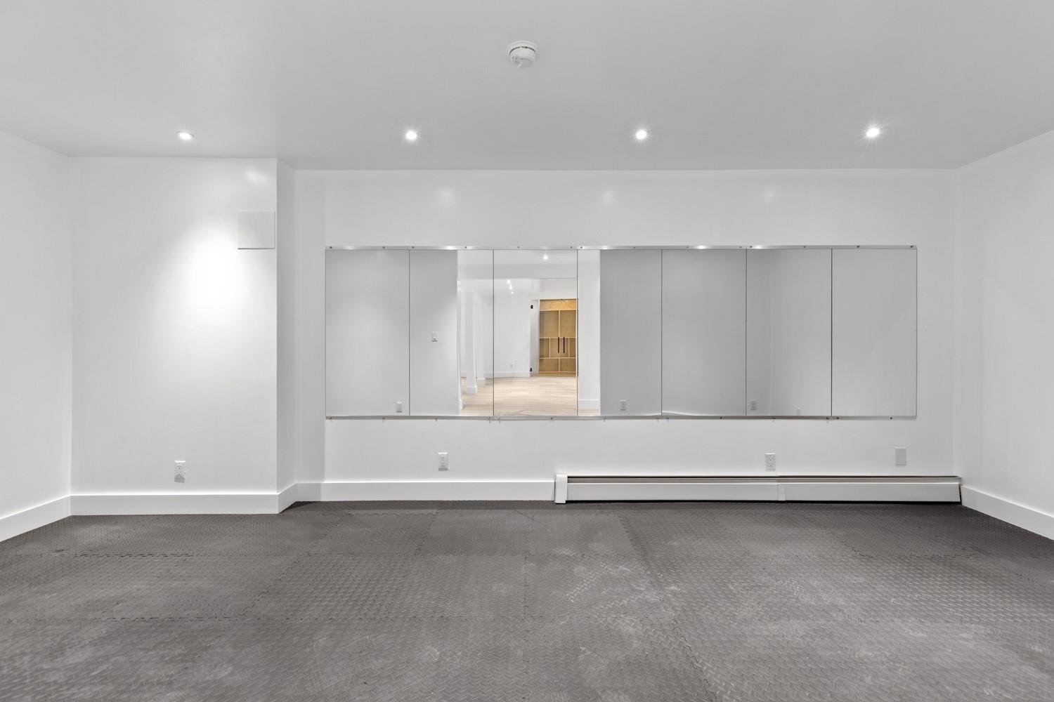 33 High Farms Road, Old Brookville, NY 11545