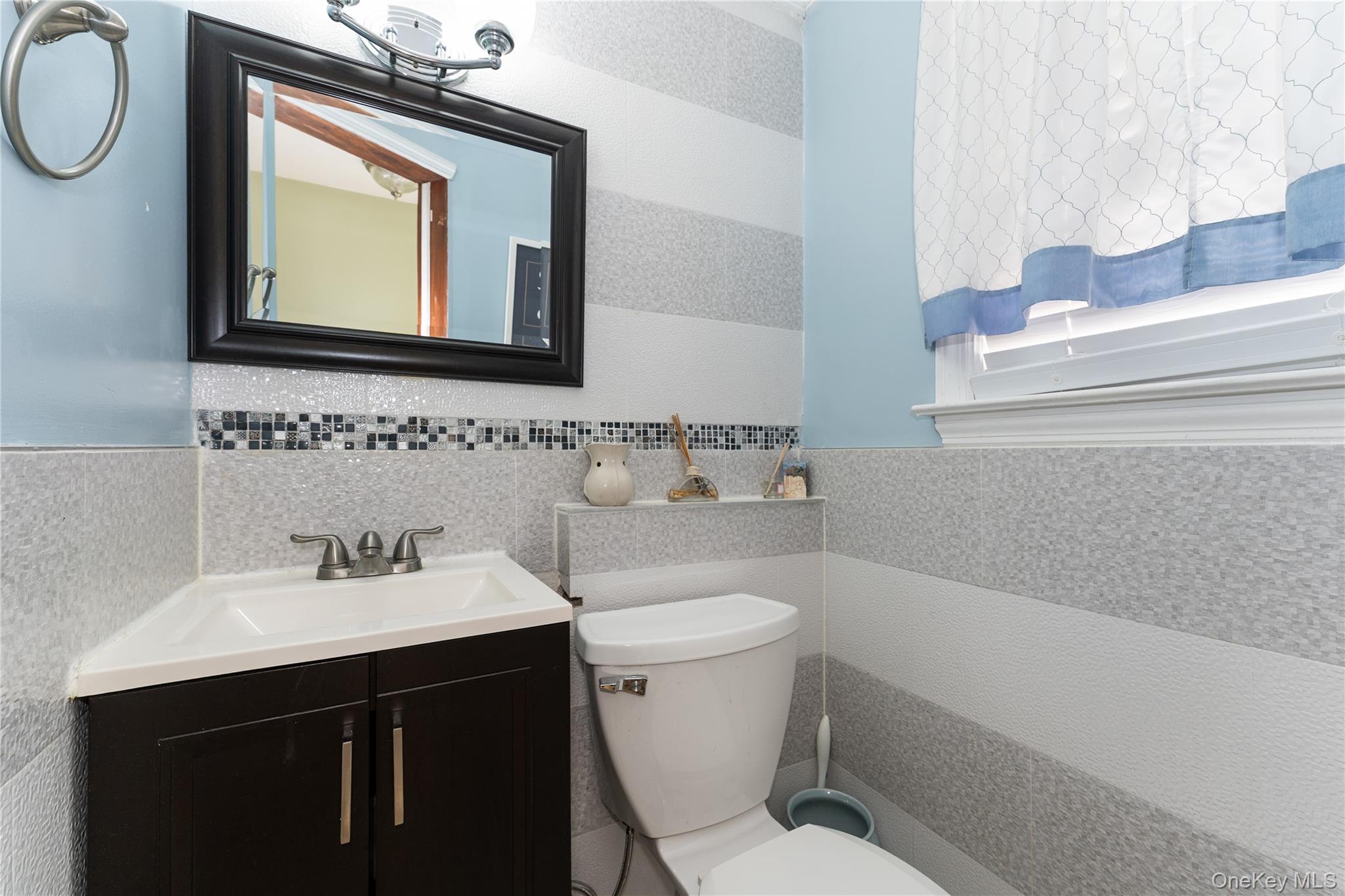 7 Mayfair Road, Baldwin, NY 11510