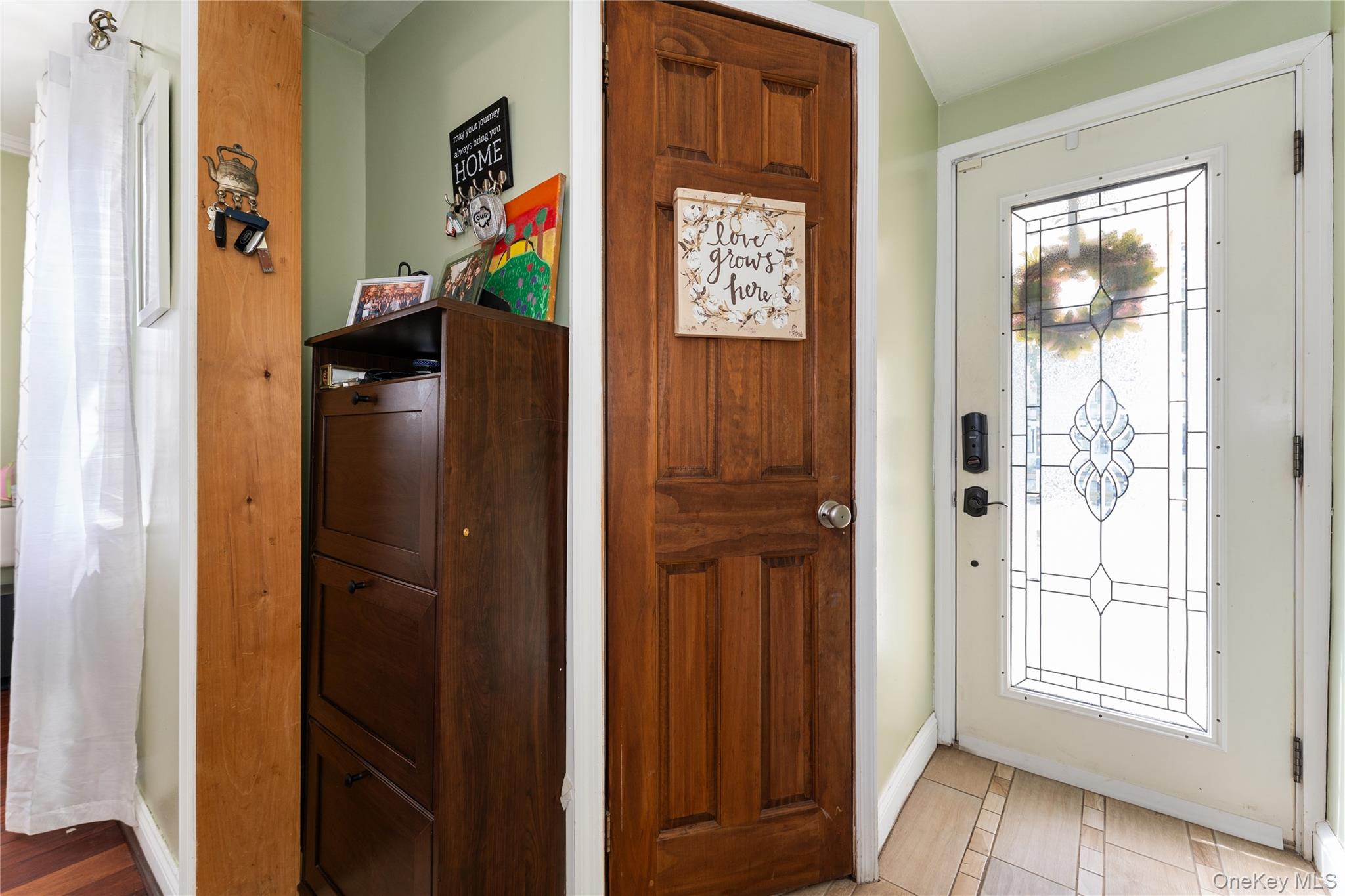 7 Mayfair Road, Baldwin, NY 11510