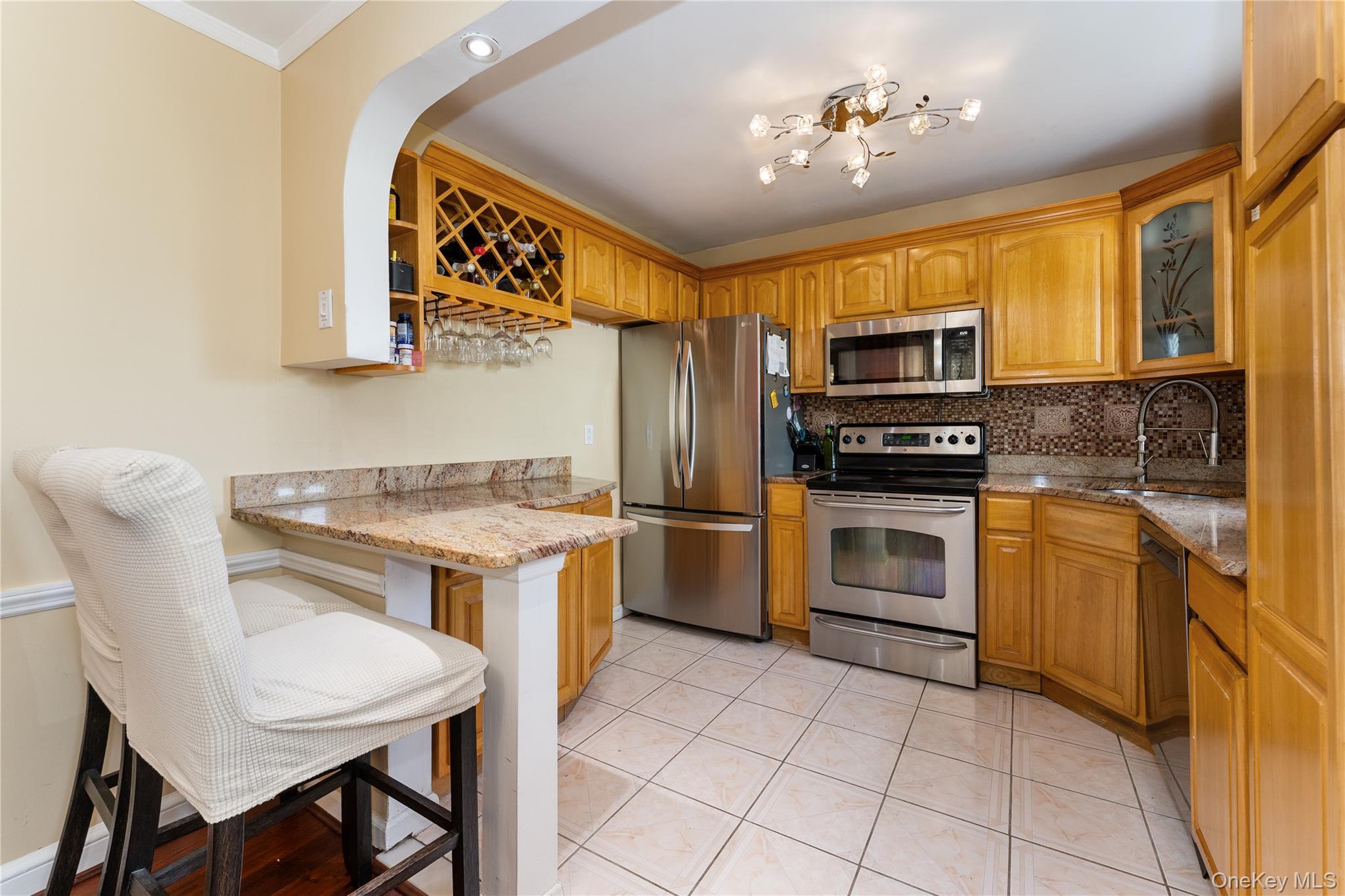 7 Mayfair Road, Baldwin, NY 11510