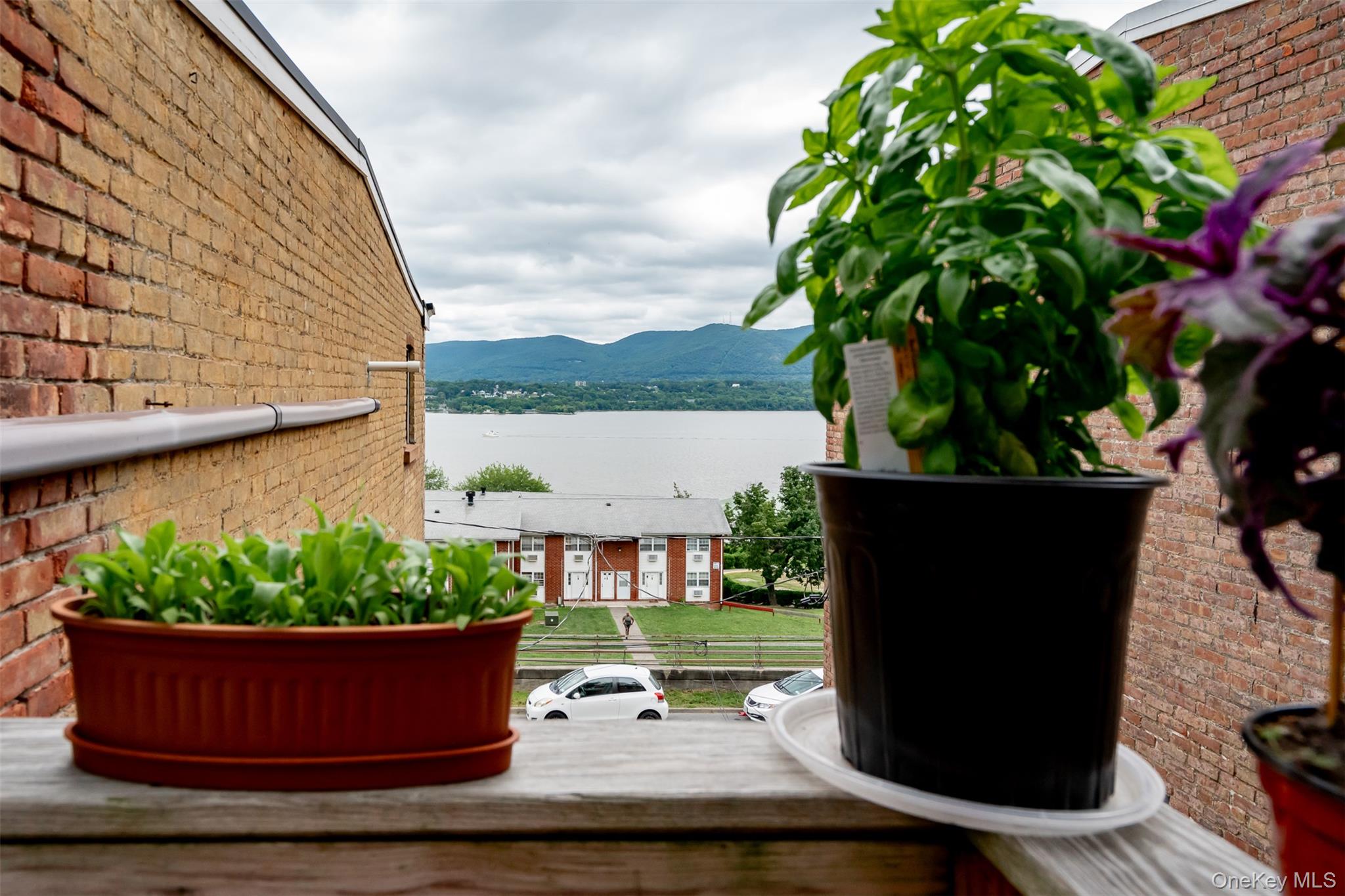 121 Montgomery Street, Newburgh, NY 12550