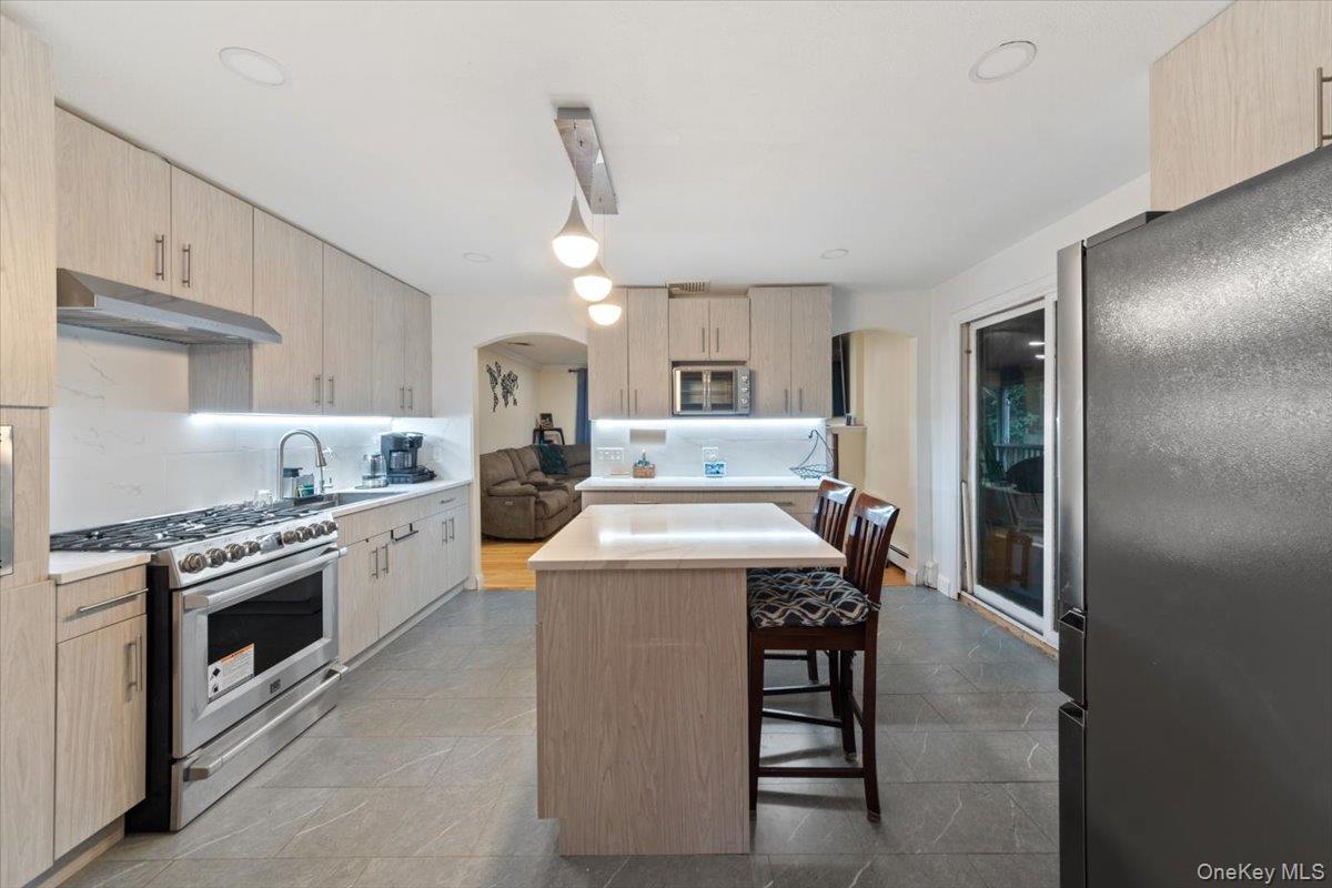 100 Upland Drive, Garrison, NY 10524