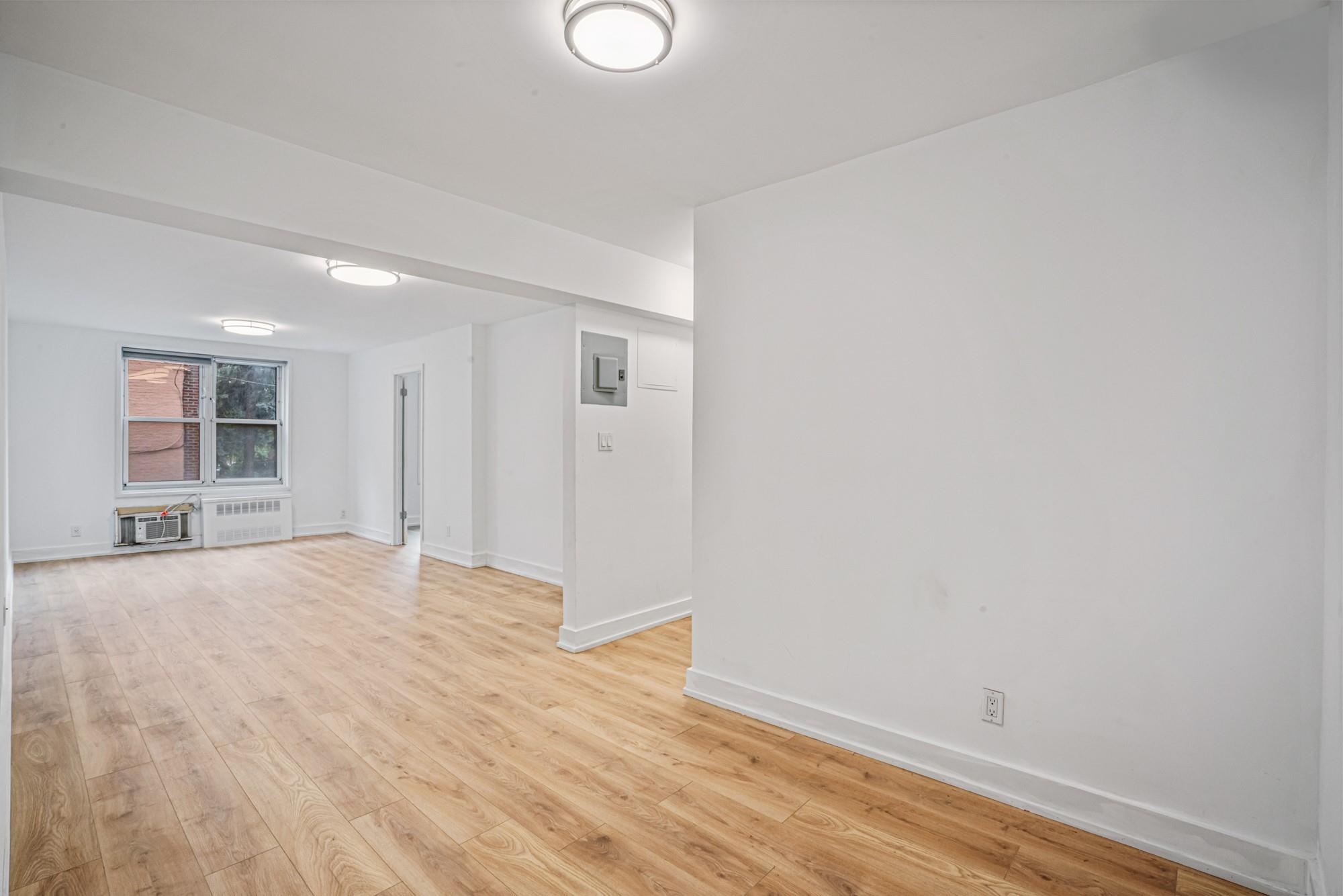 142-20 Franklin Avenue # 2G, Flushing, NY 11355