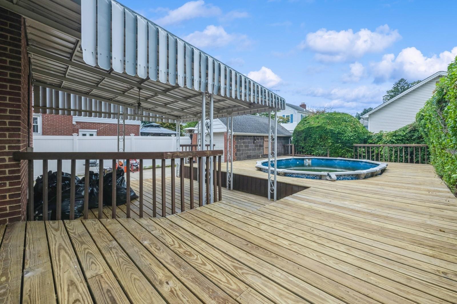 72 Spruce Street, West Hempstead, NY 11552