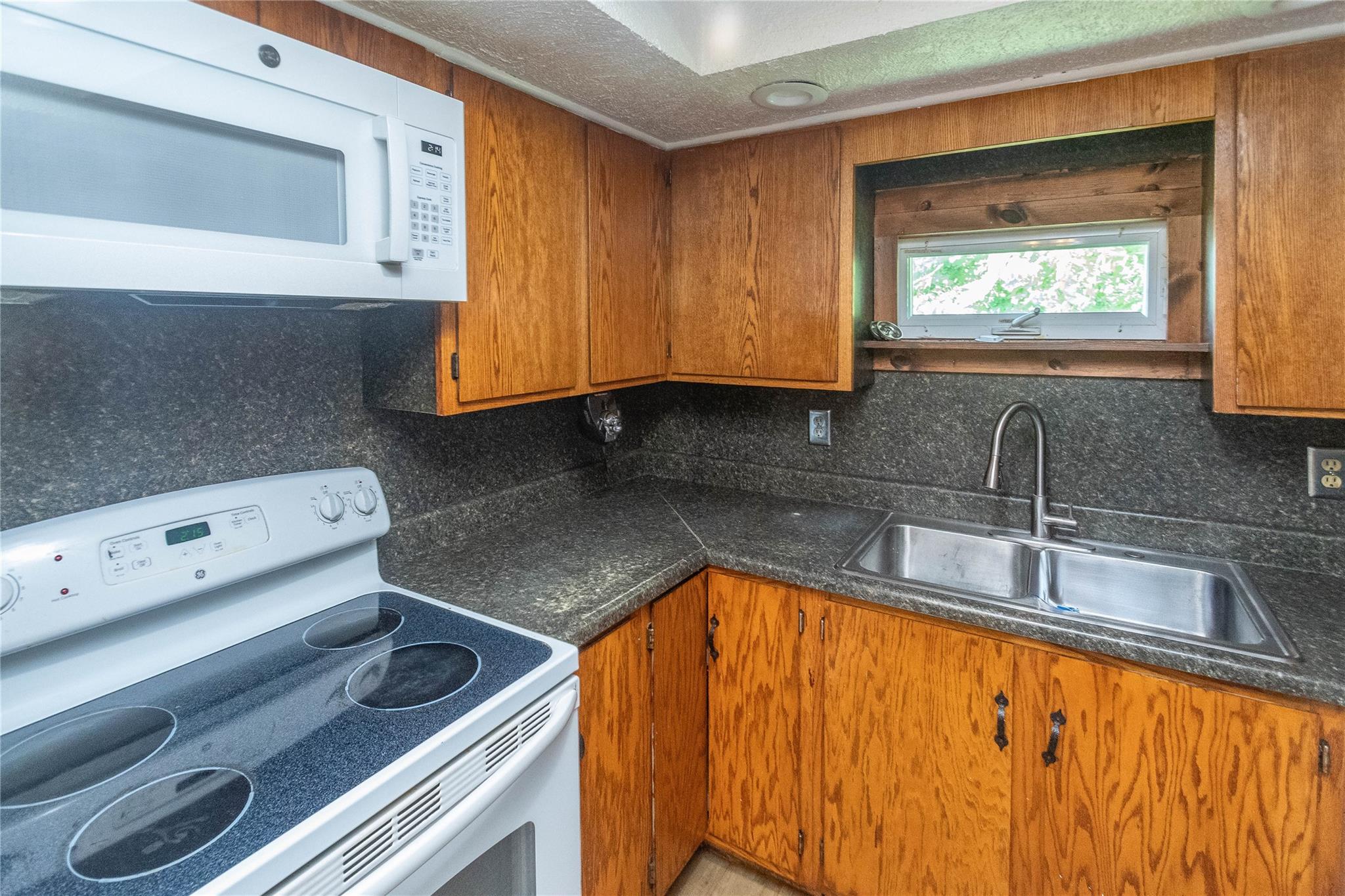 48 Petit Avenue, Kingston, NY 12401