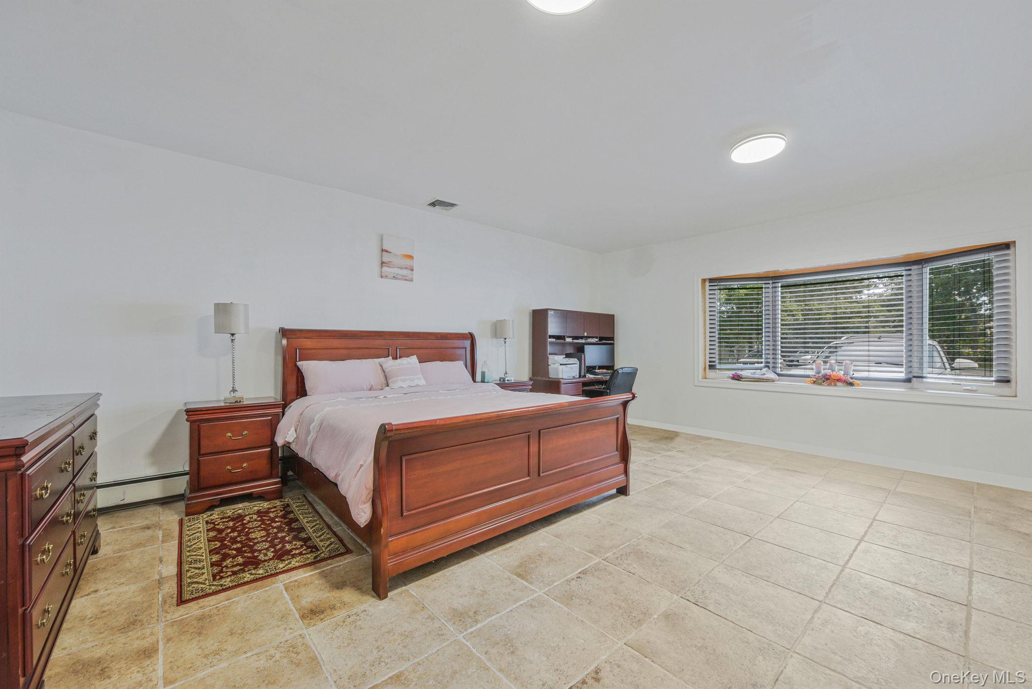 402 Johnson Avenue, Bohemia, NY 11716