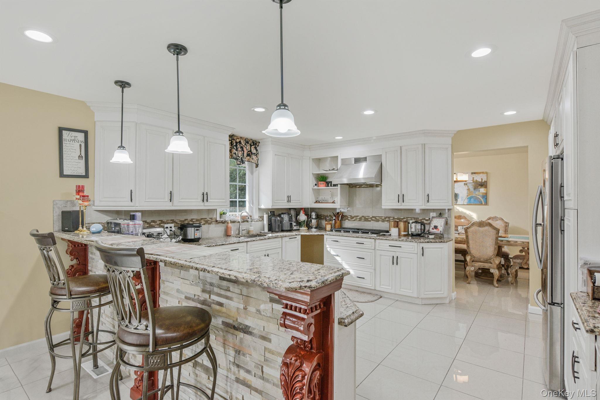 402 Johnson Avenue, Bohemia, NY 11716