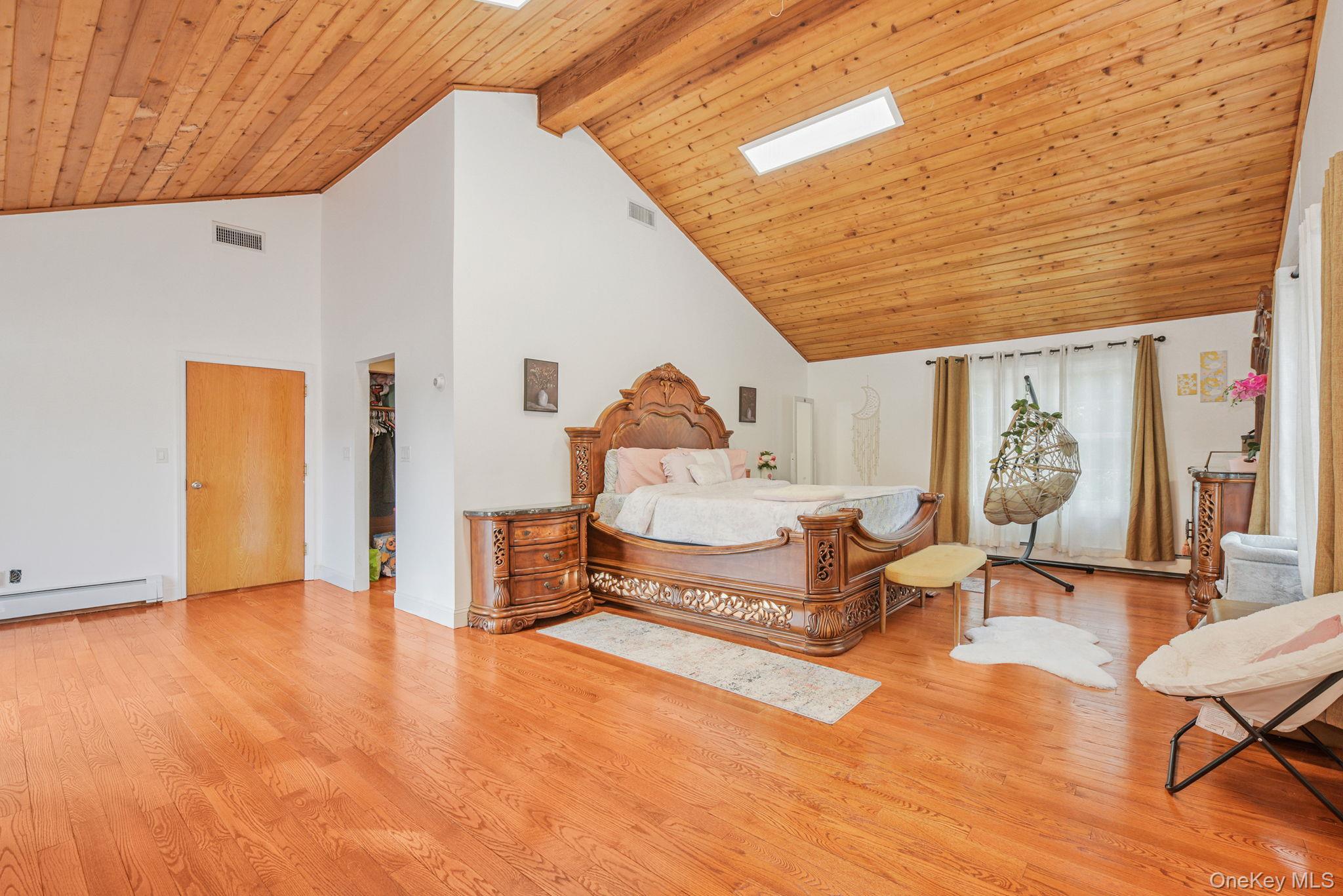 402 Johnson Avenue, Bohemia, NY 11716