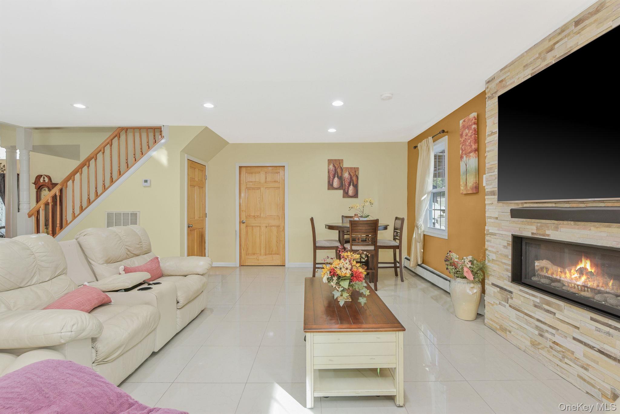 402 Johnson Avenue, Bohemia, NY 11716