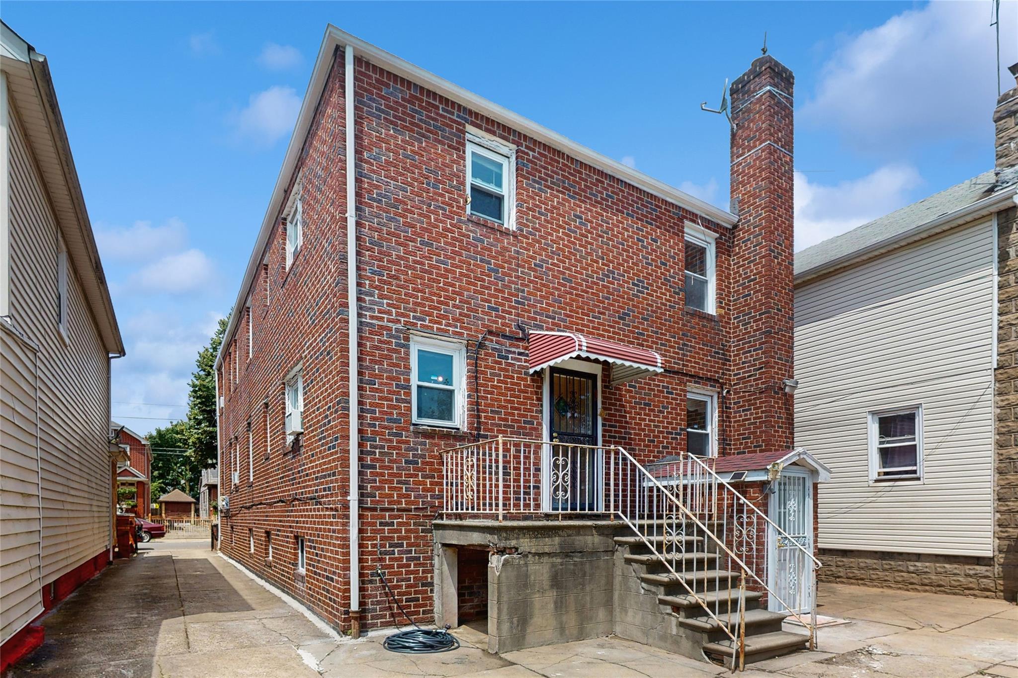 987 E 42nd Street, Brooklyn, NY 11210