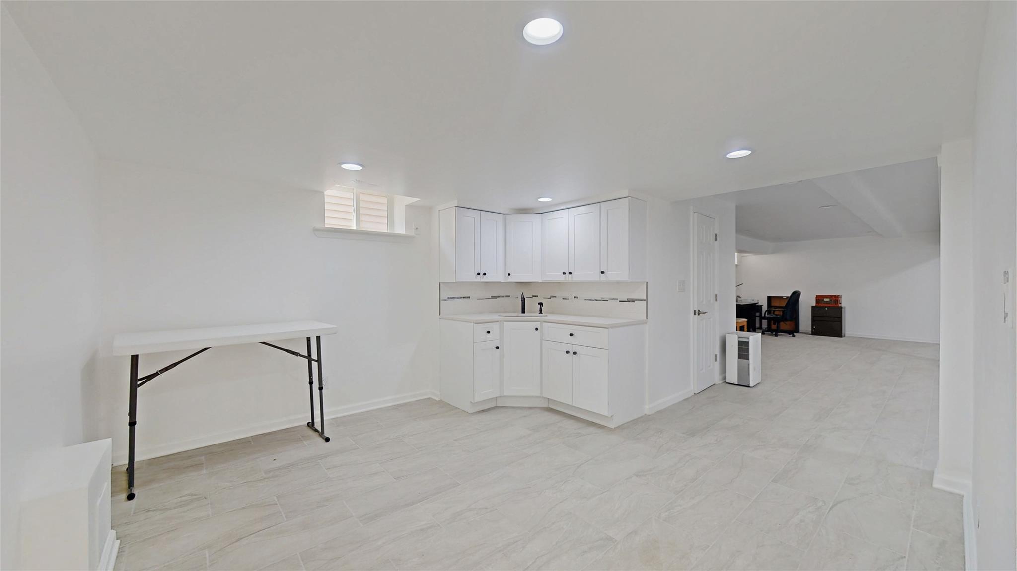 987 E 42nd Street, Brooklyn, NY 11210