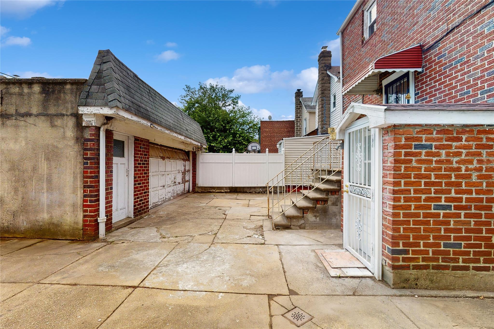 987 E 42nd Street, Brooklyn, NY 11210