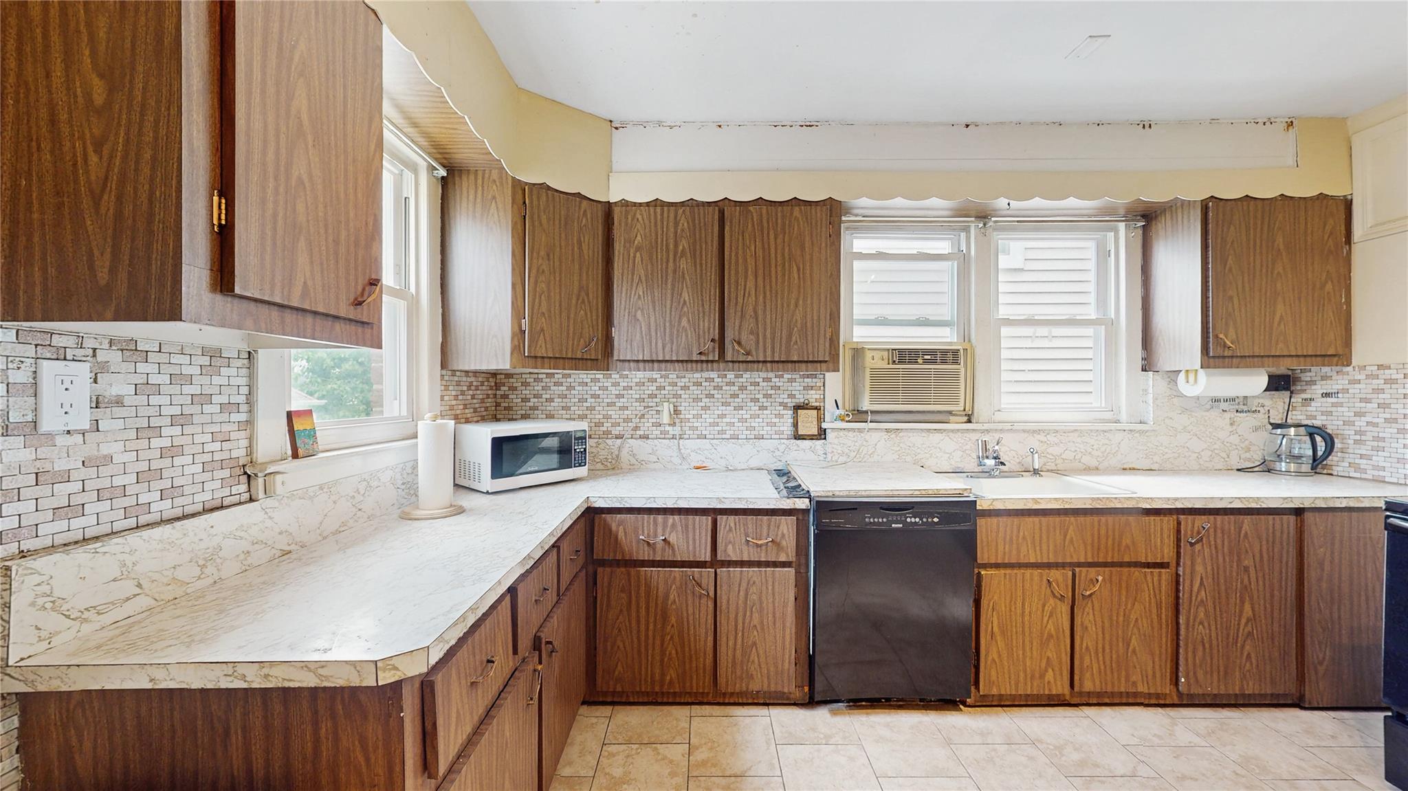 987 E 42nd Street, Brooklyn, NY 11210