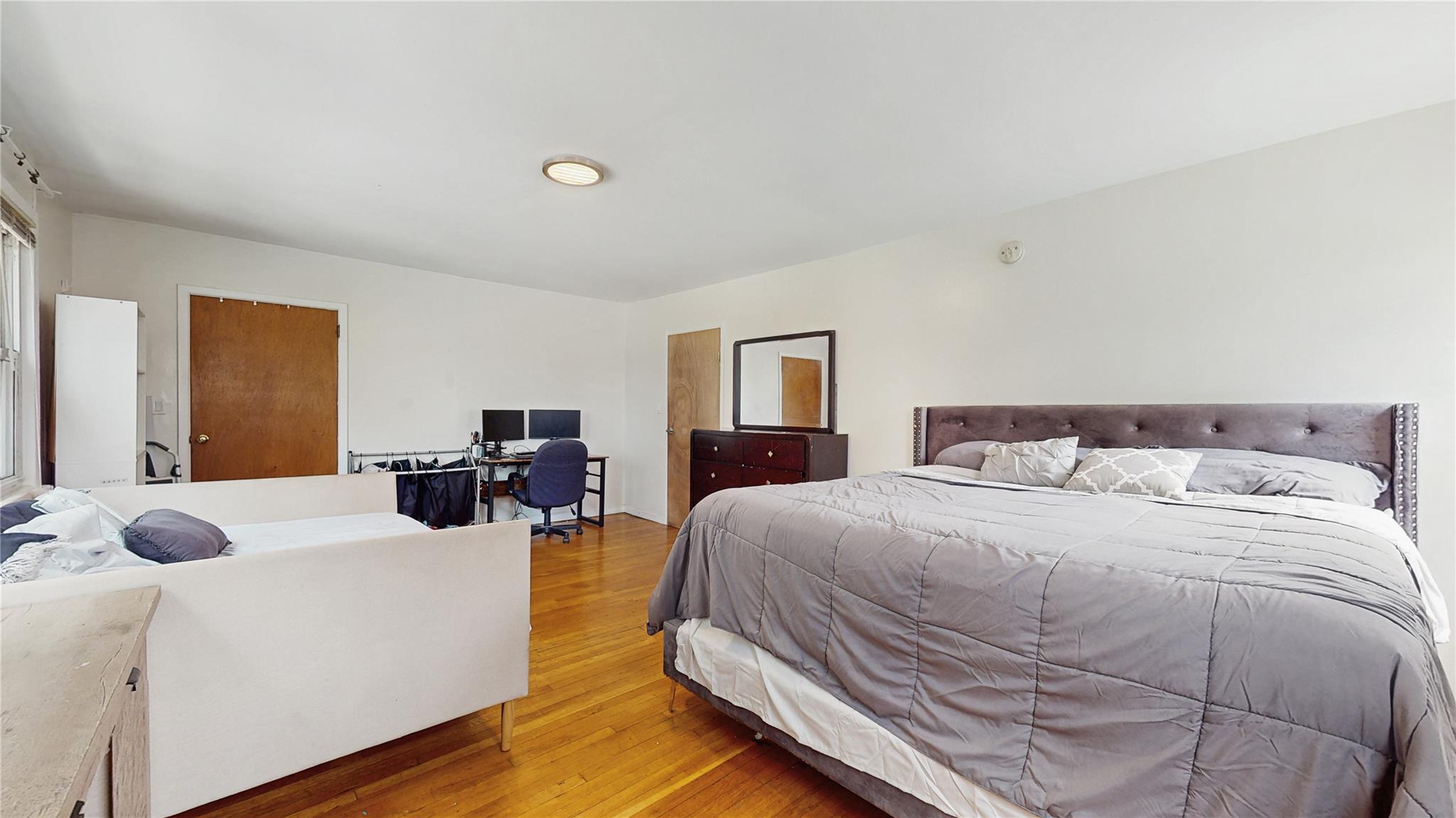 987 E 42nd Street, Brooklyn, NY 11210